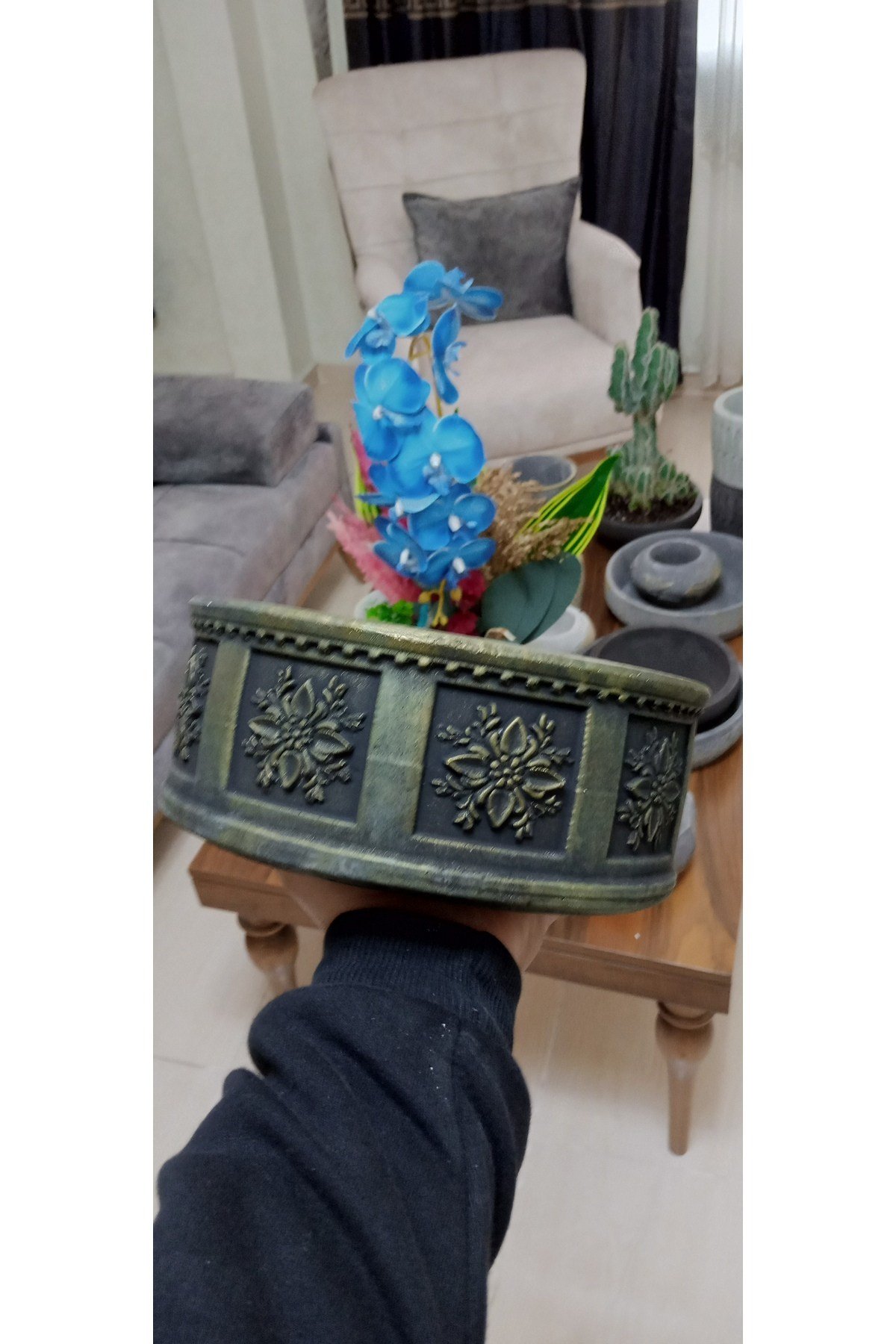 Gold desenli eskitme beton saksı 23*10 cm suya karşı 50 yıl garantili