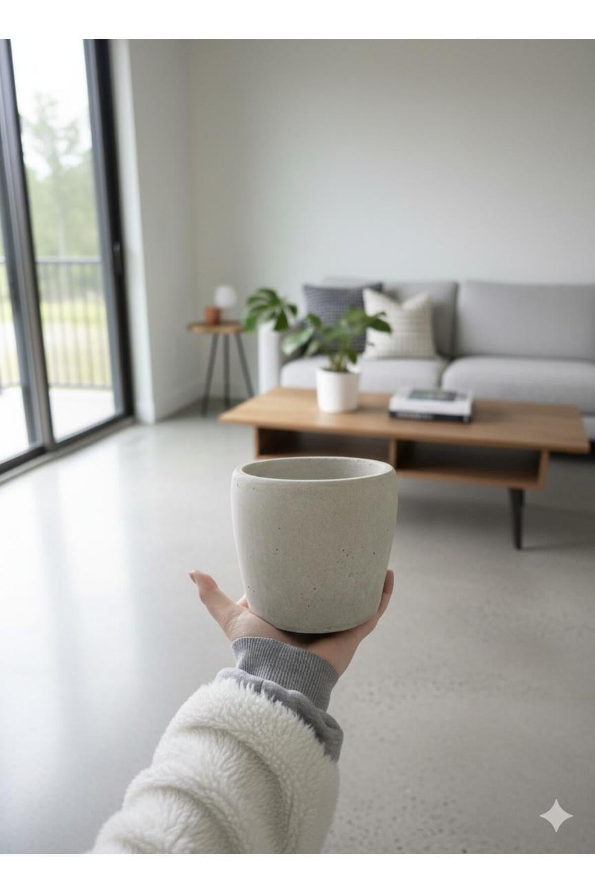 Masaüstü dekoratif beton saksı