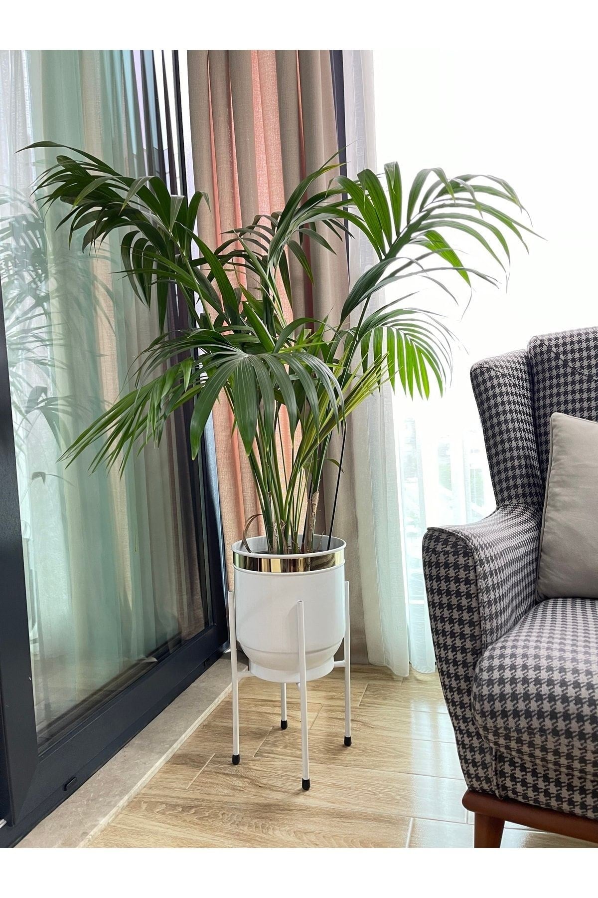 Metal Saksı Ayaklı Çiçeklik Dekoratif Beyaz Saksı Vazo Saksılık 50x30cm
