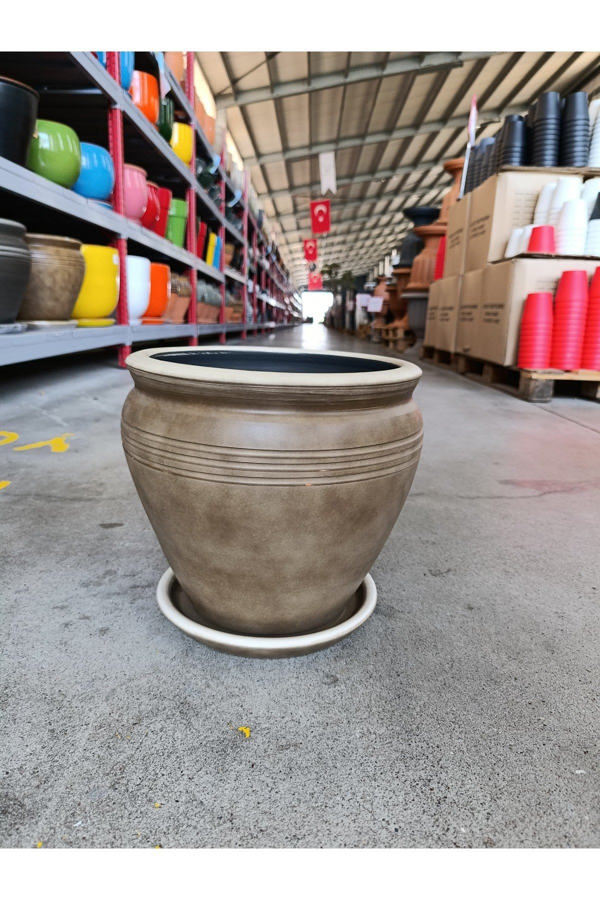 Tabaklı 30 Litre Dekoratif Taş Saksı