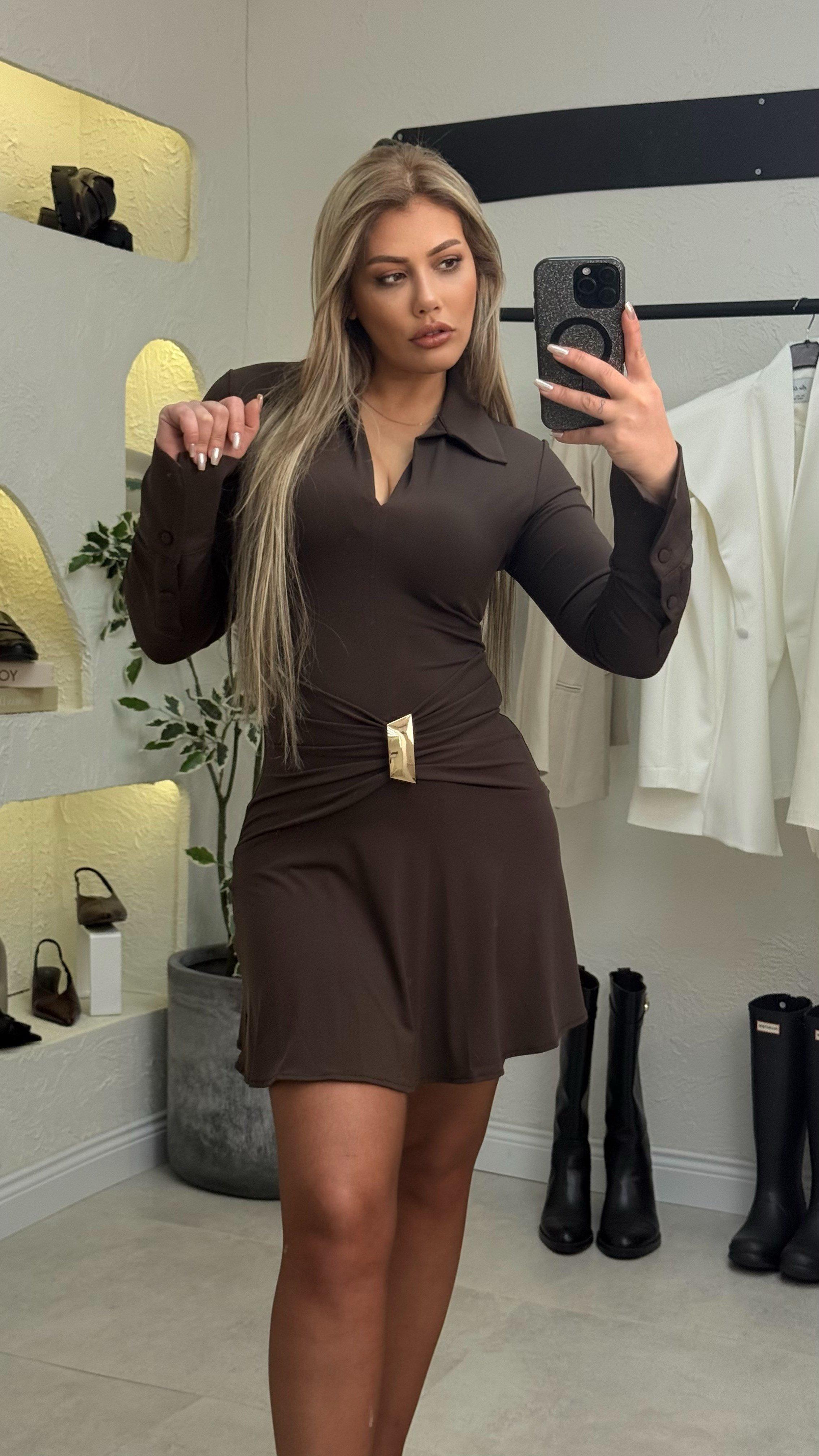 Kahve Tasarım Toka Detaylı Kısa Elbise