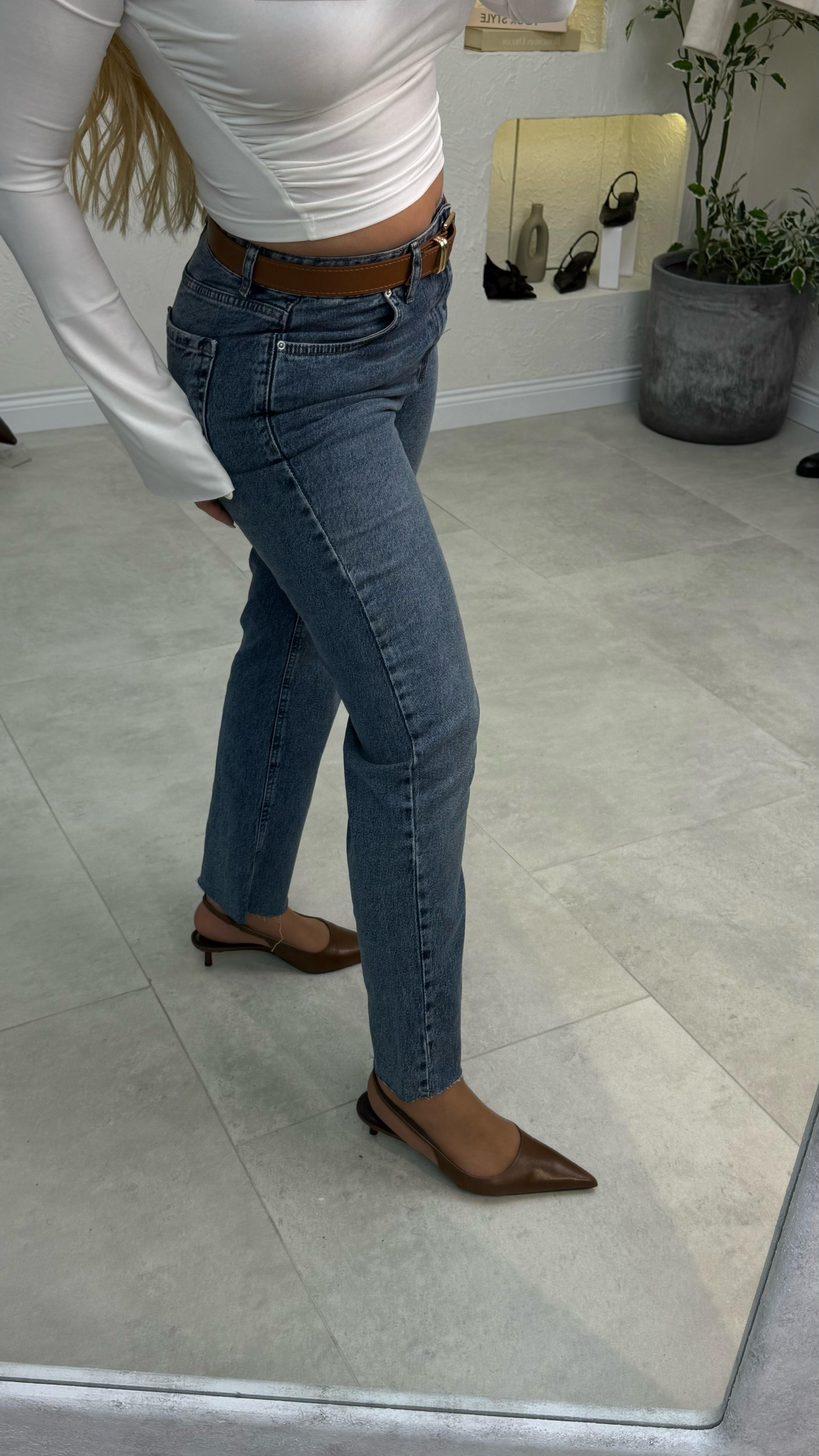 Mavi Yıkamalı Straıght Jean