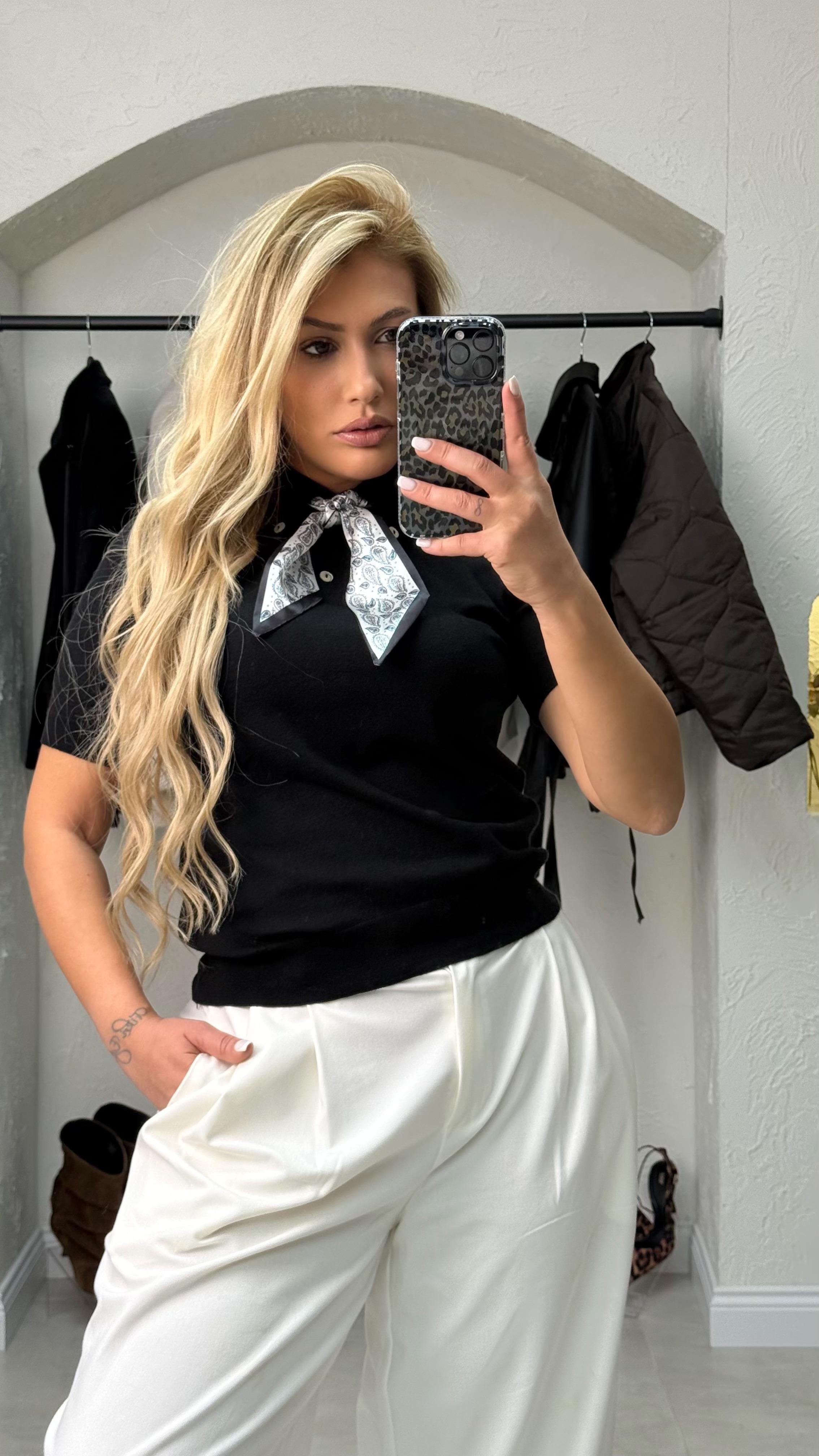 Siyah Polo Yaka Şal Detaylı Kazak