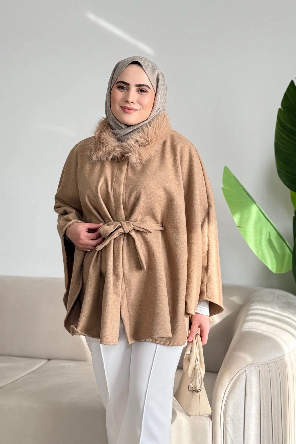 Alis Kürk Detaylı Panço | Kahve