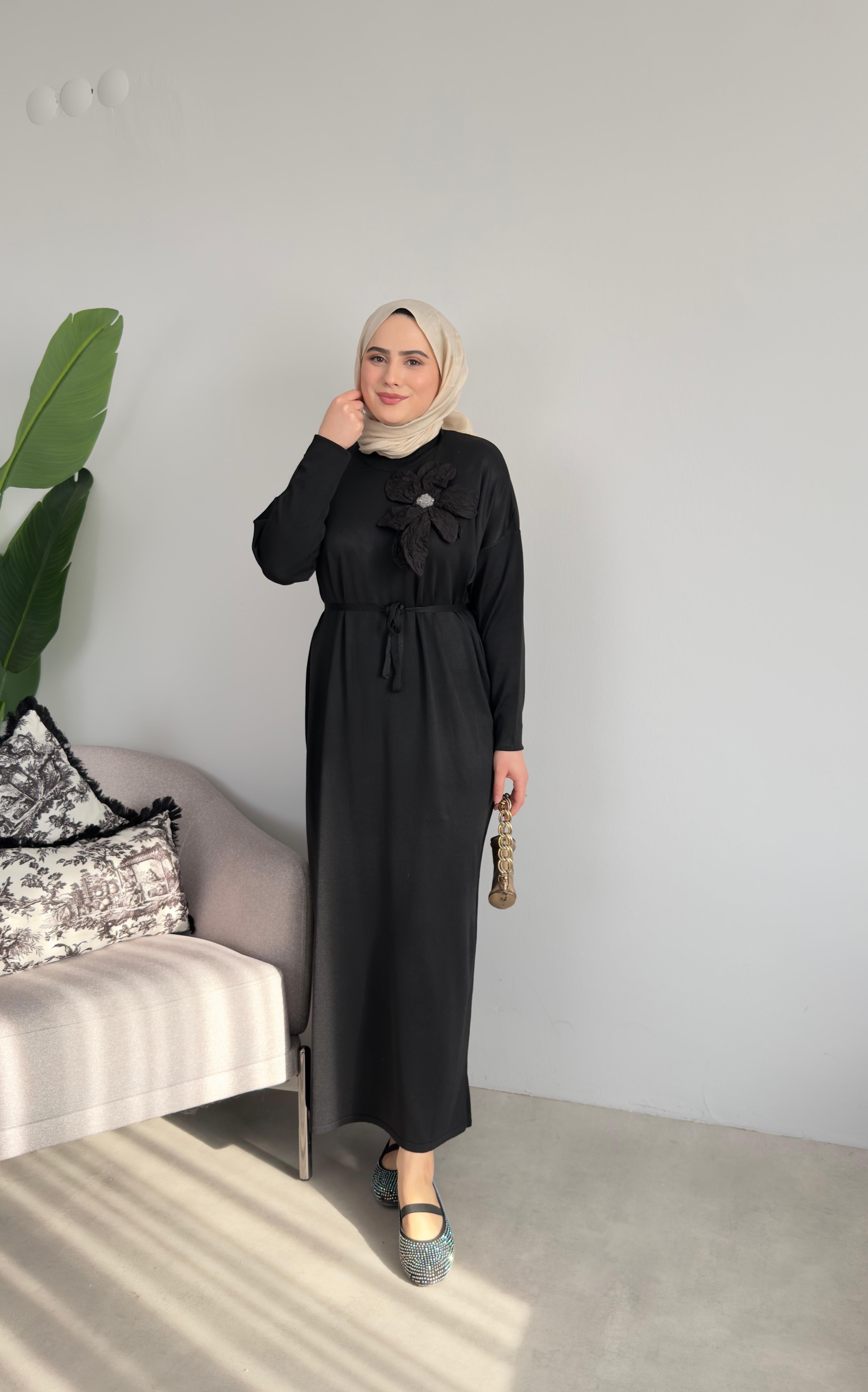 Çiçek Detaylı Merserize Elbise | Siyah