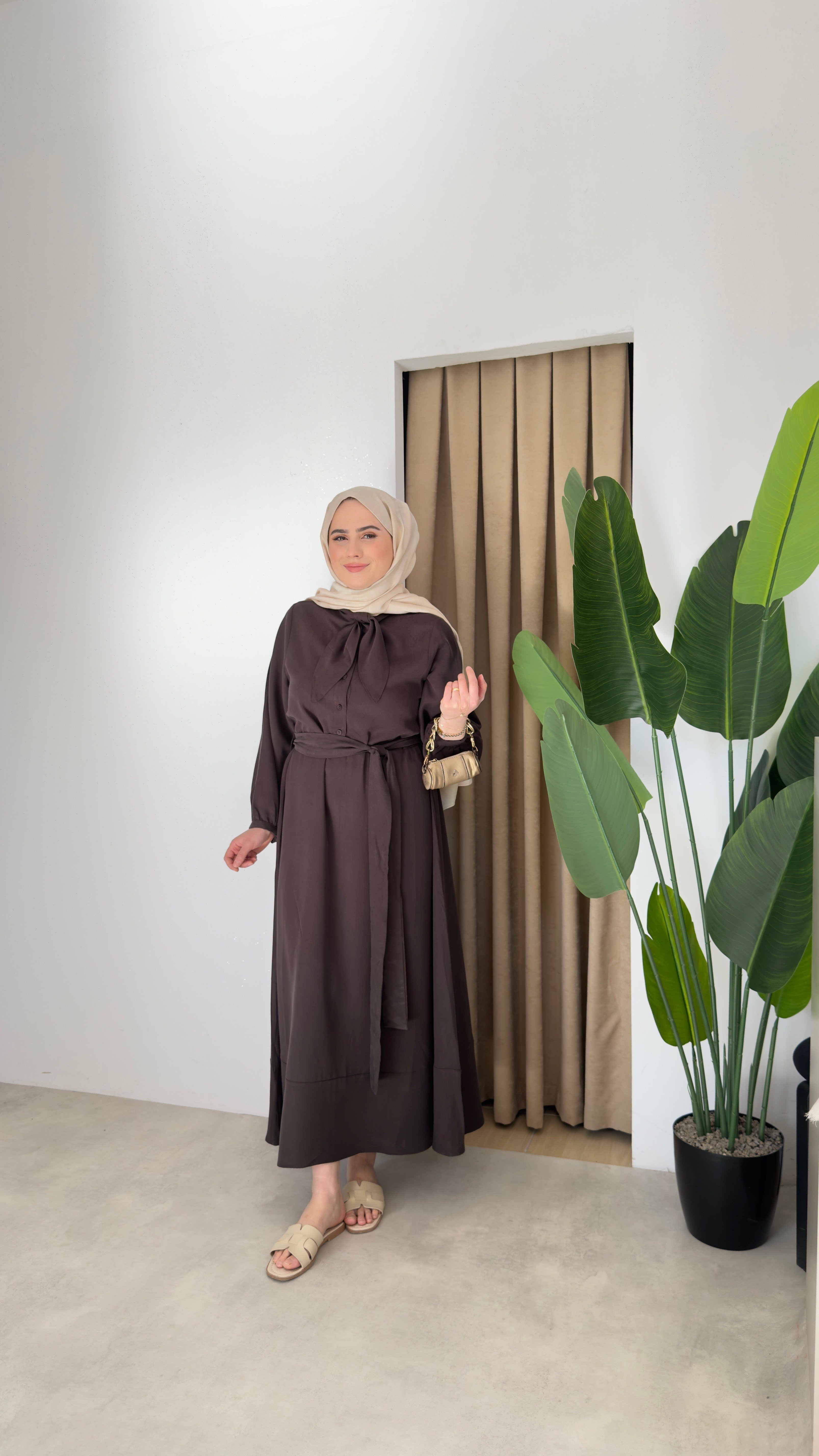 Yeni Fular Detaylı Elbise - Acı Kahve