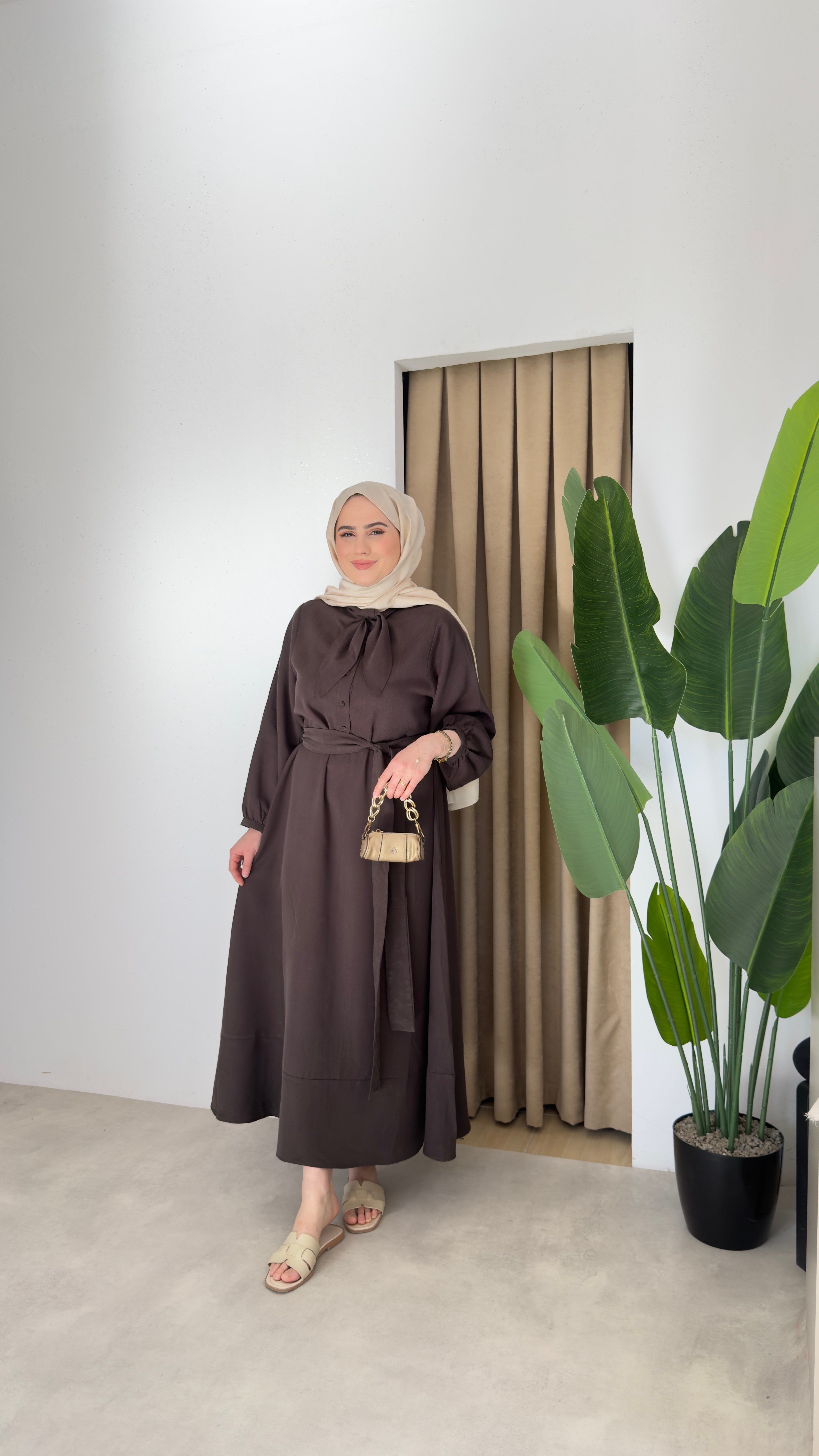 Yeni Fular Detaylı Elbise - Acı Kahve