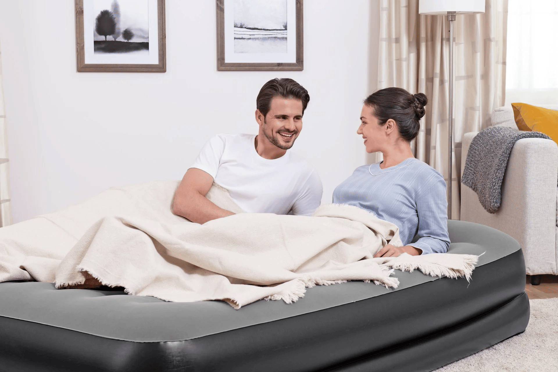 Bestway 67403 Çift Kişilik Şişme Yatak + Pompa – Ev ve Kamp Yatağı