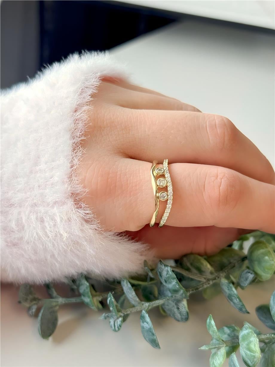 Oval üç taşlı gold Xuping yüzük