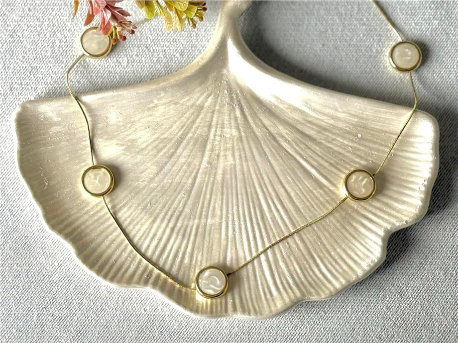 Yuvarlak Beyaz Sedefli Gold Kolye  