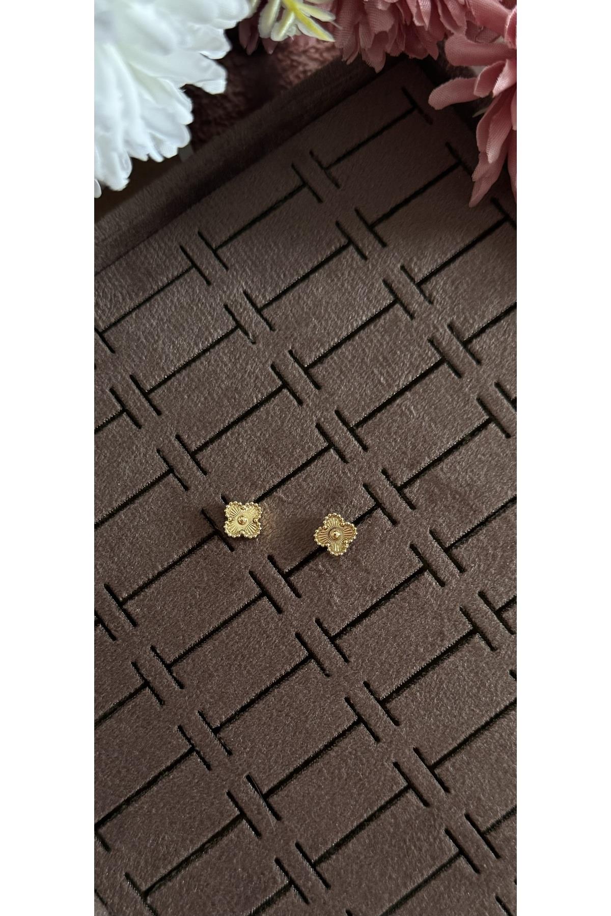 Çelik mini yonca küpe