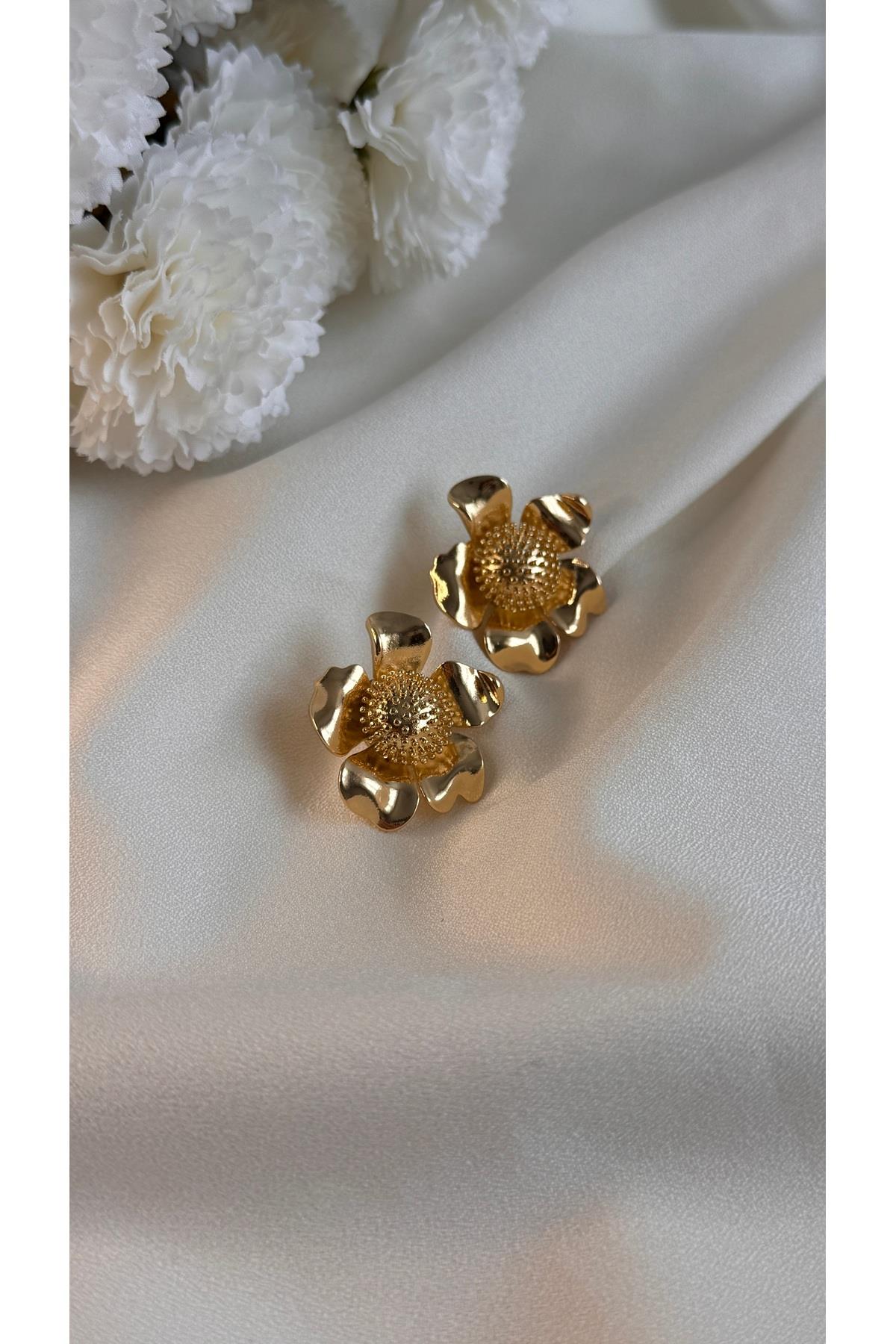 Gold çiçek küpe