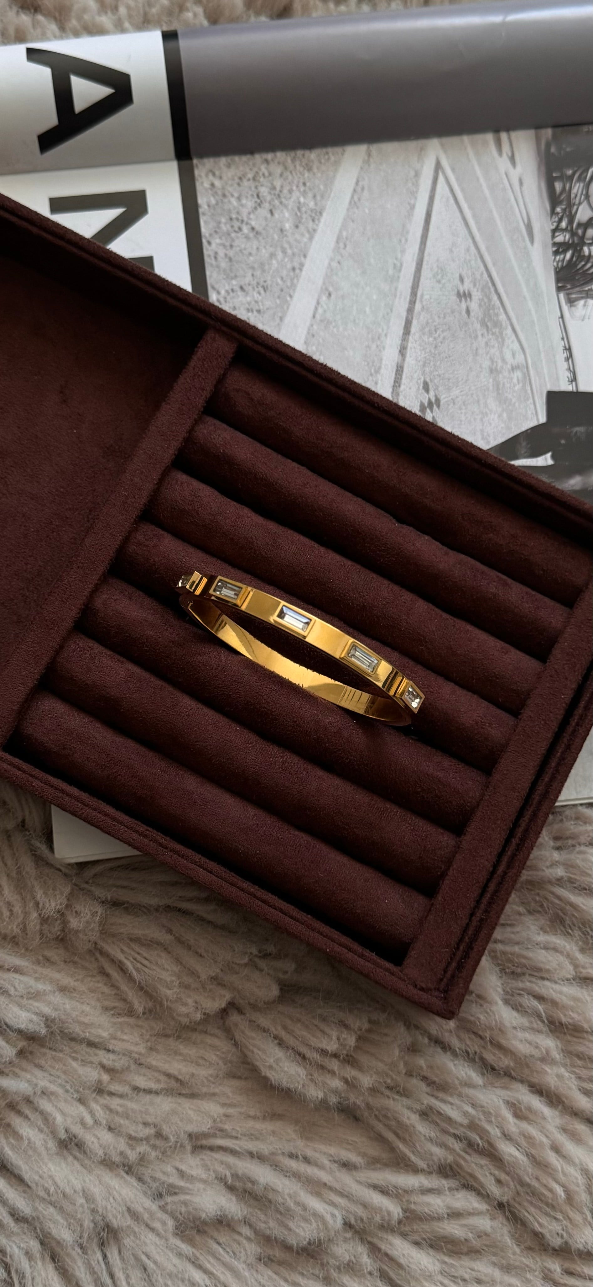 LUEUR TAŞLI ÇELİK KELEPÇE (60MM)