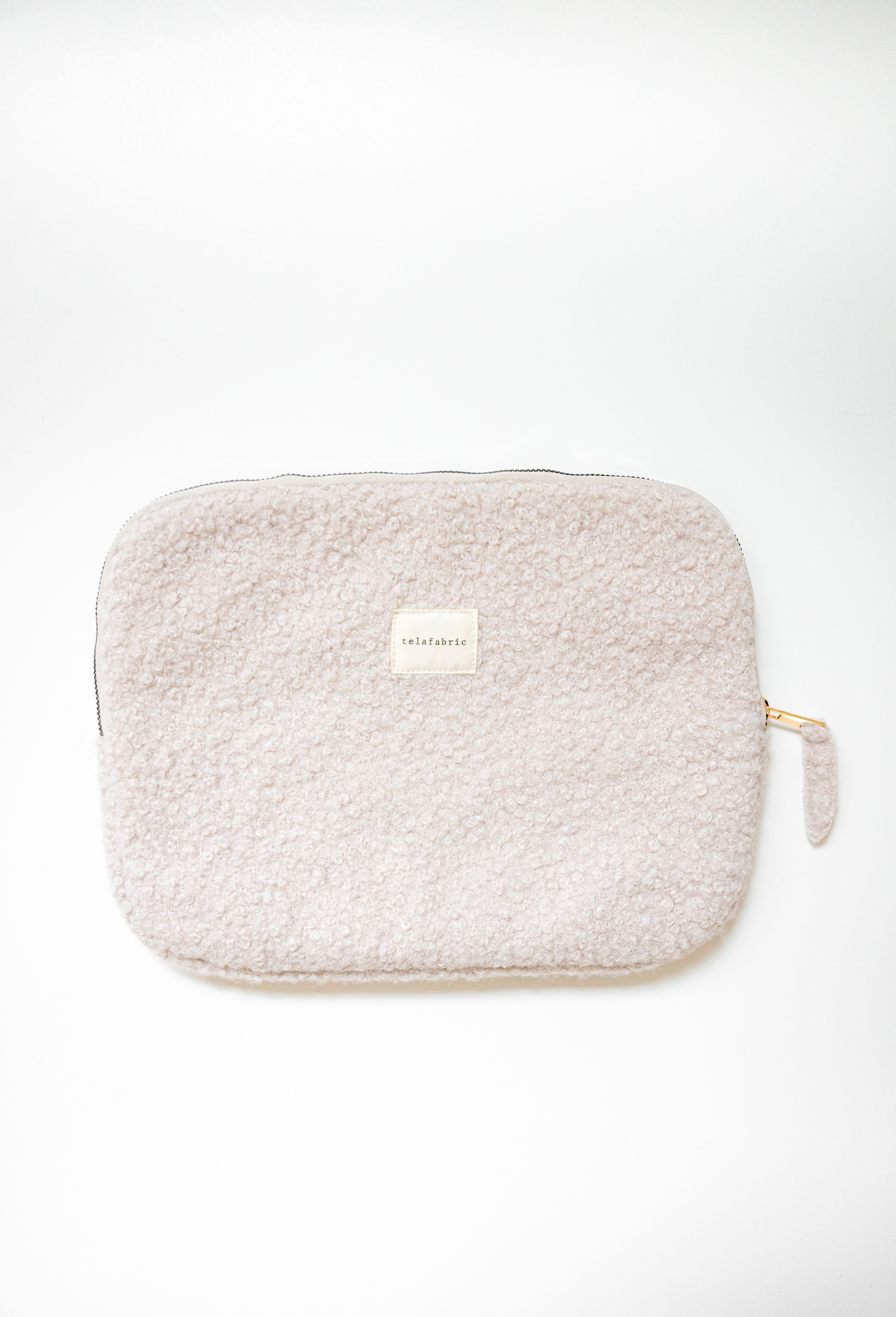 BUKLET TABLET & IPAD ÇANTASI – EKRU