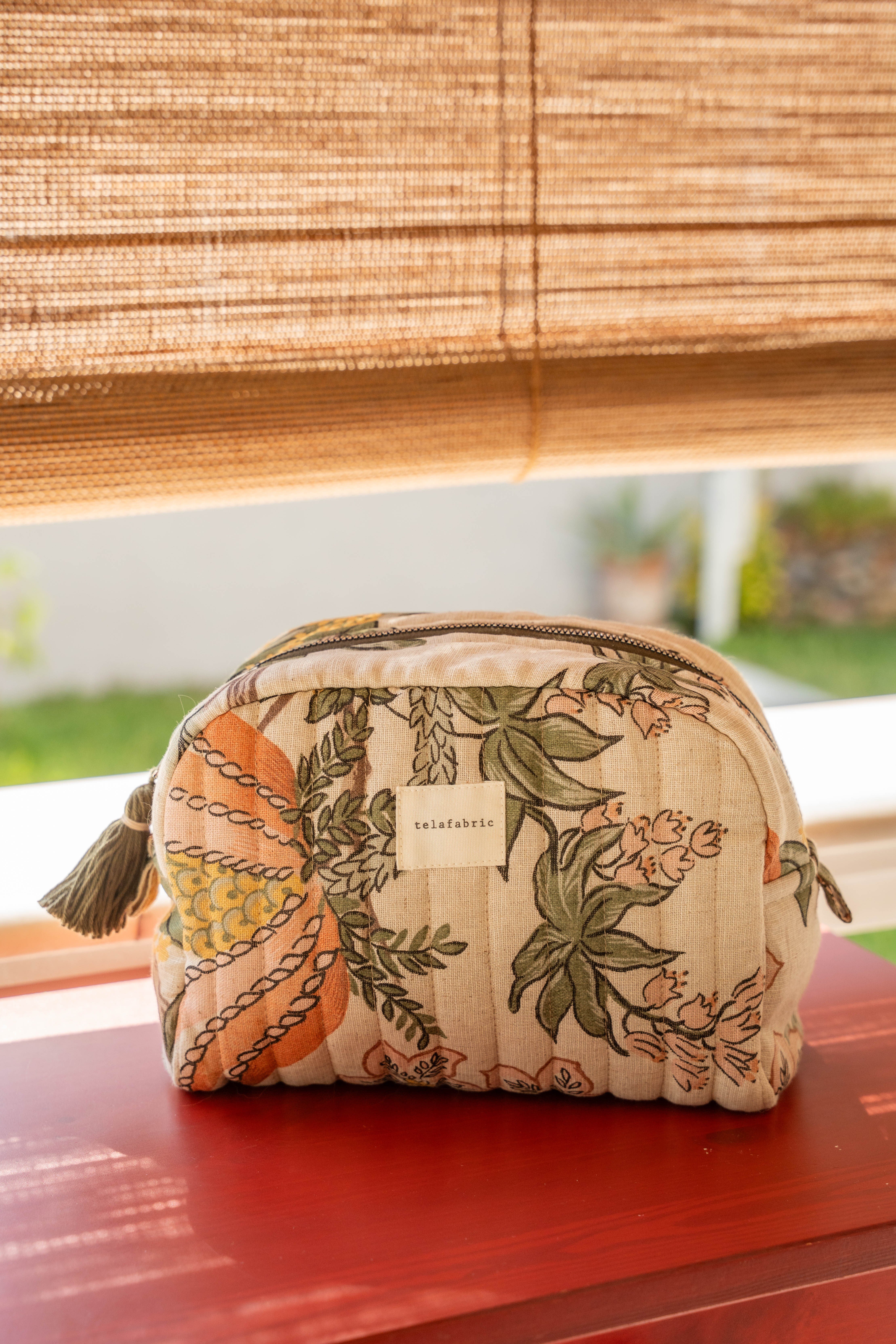 DESENLİ KETEN MAKYAJ ÇANTASI & CLUTCH