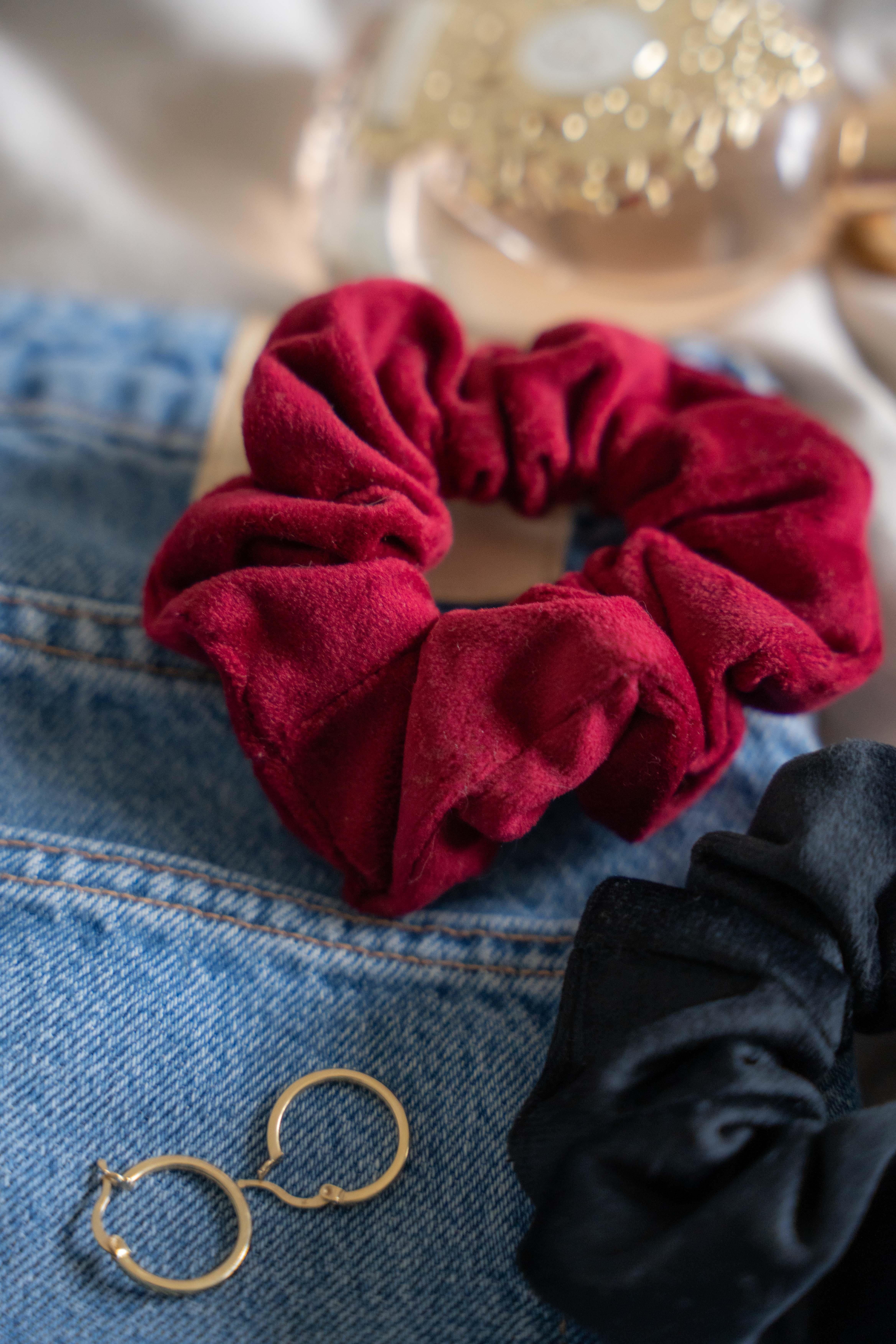 KADİFE SCRUNCHIE SAÇ TOKASI SETİ (2'Lİ) – SİYAH & BORDO | Telafabric