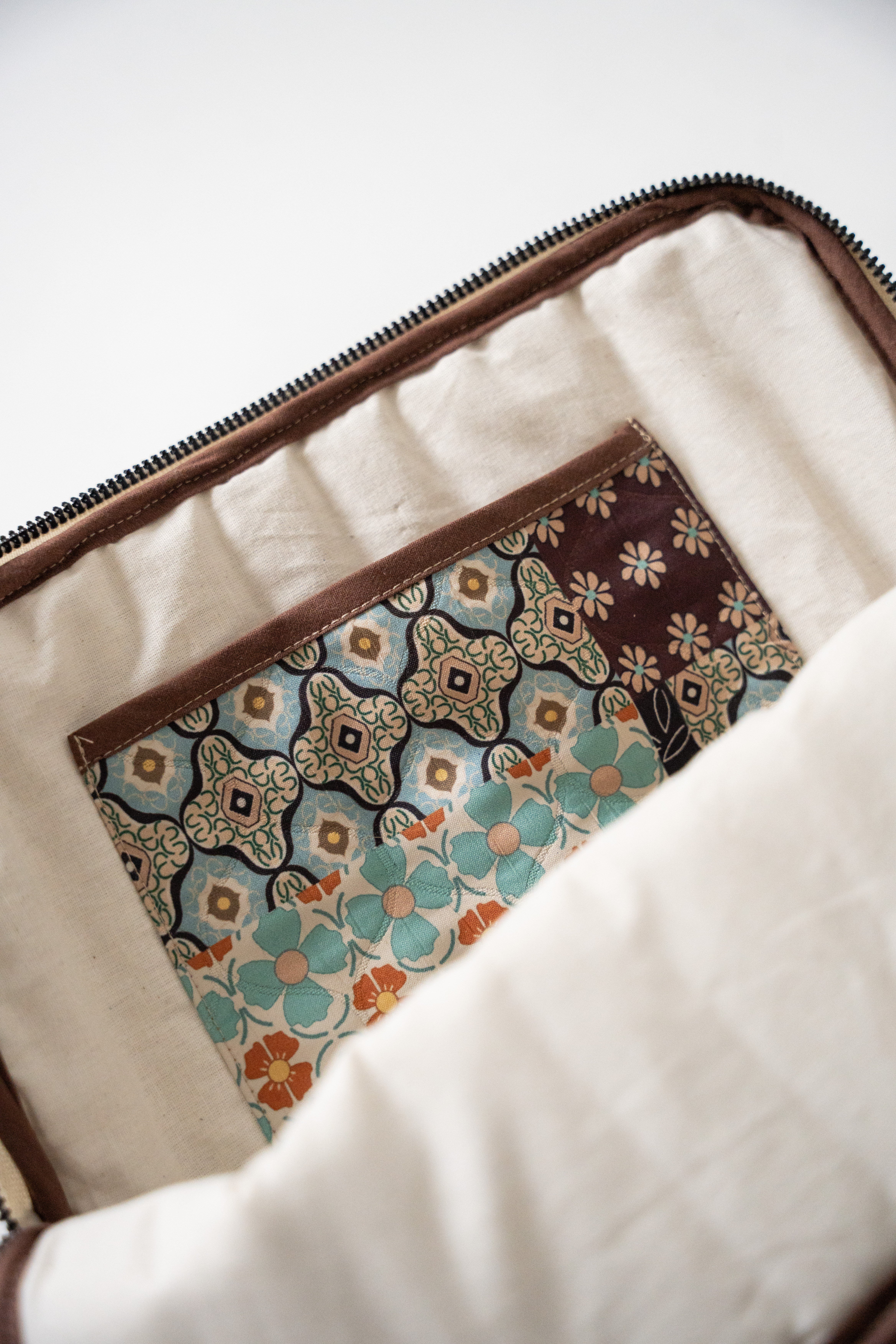 PATCHWORK DESENLİ TABLET ÇANTASI