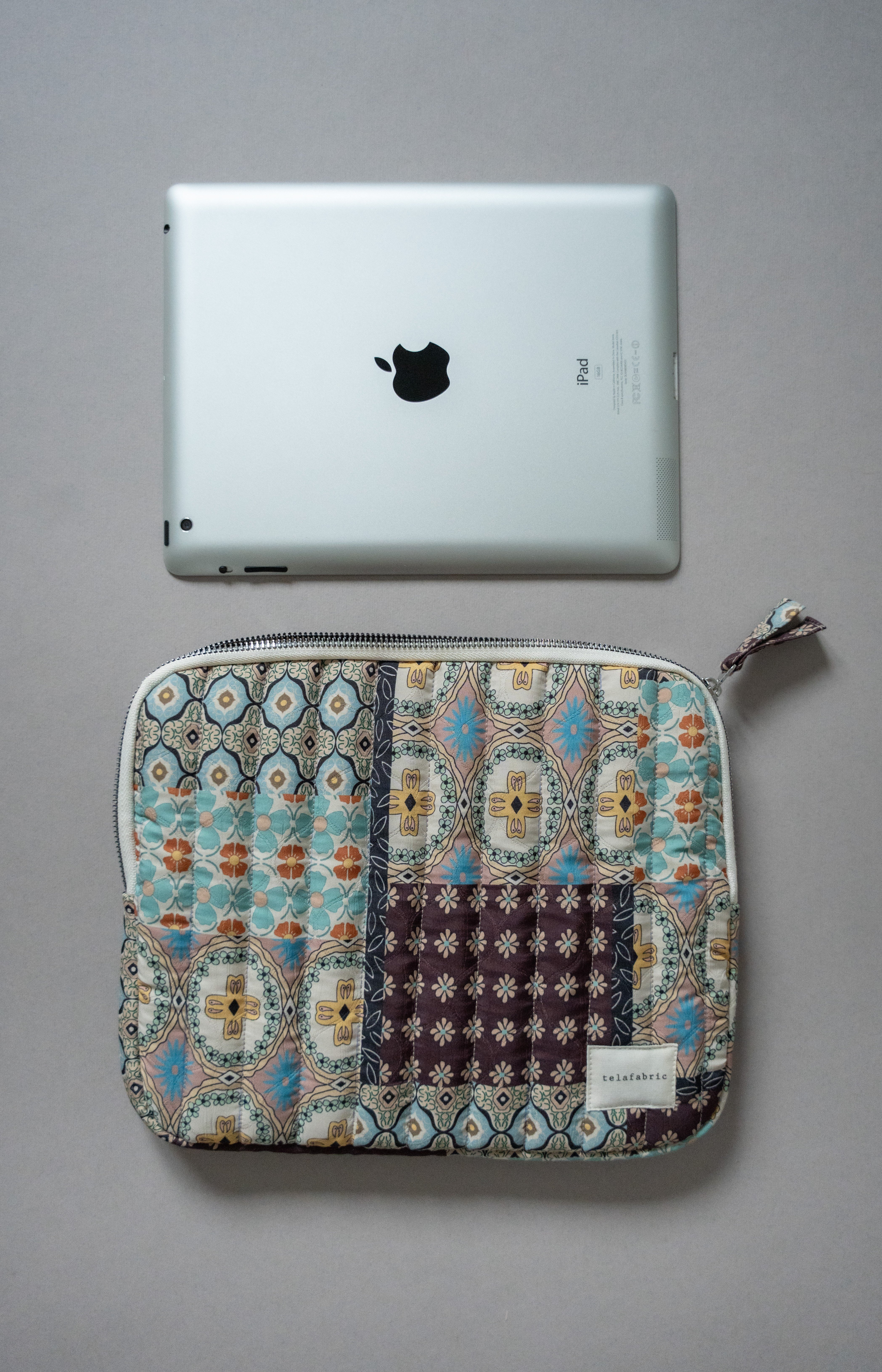 PATCHWORK DESENLİ TABLET ÇANTASI