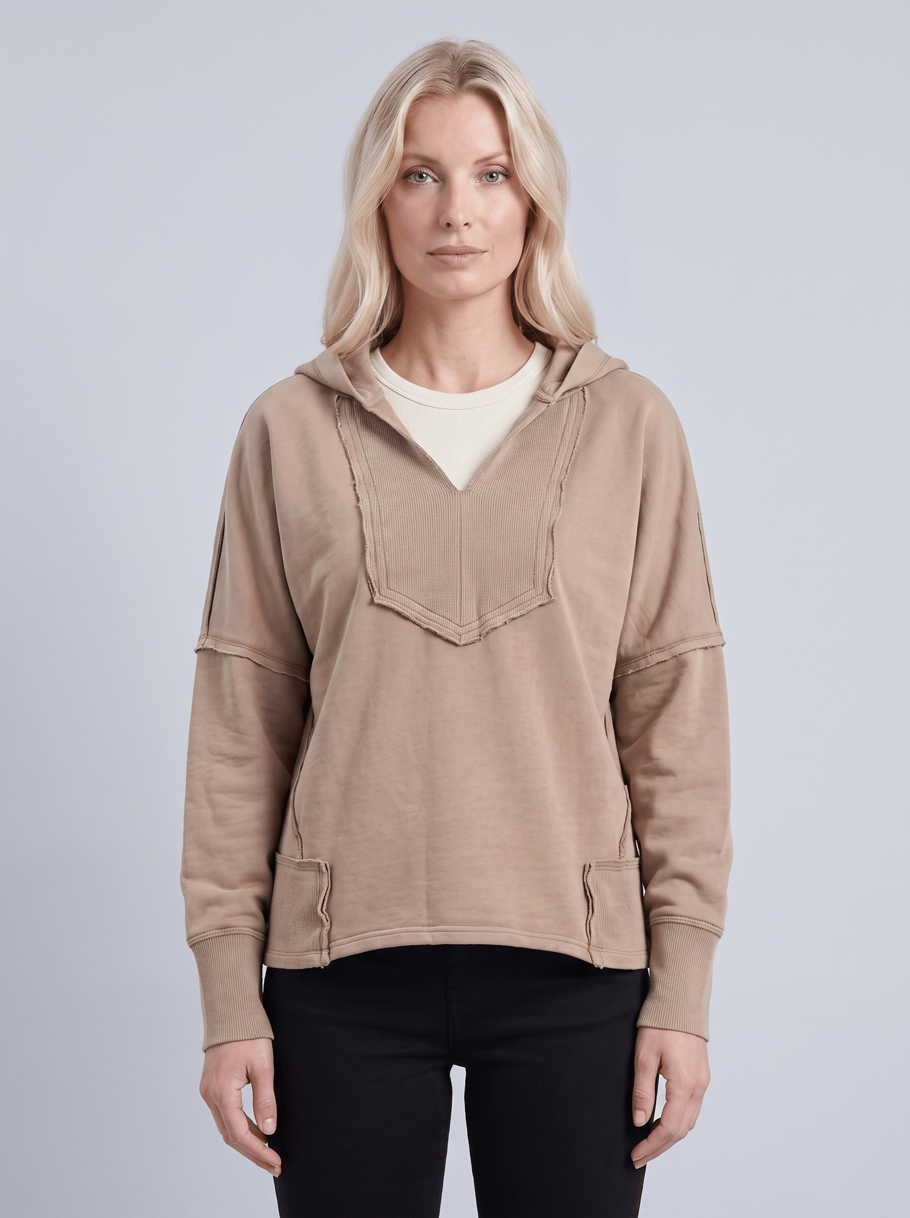Bold & Young Kadın Bej Kapüşonlu Parça Boyama Yıkama Efektli Dikiş Detaylı Sweatshirt