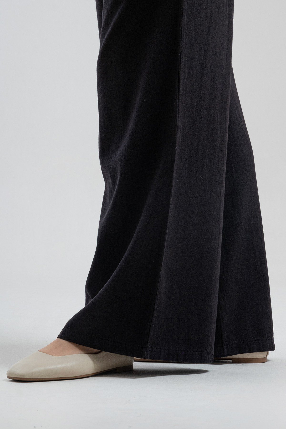 Bold & Young Kadın Siyah Beli Lastikli Bol Paça Comfort Pantolon