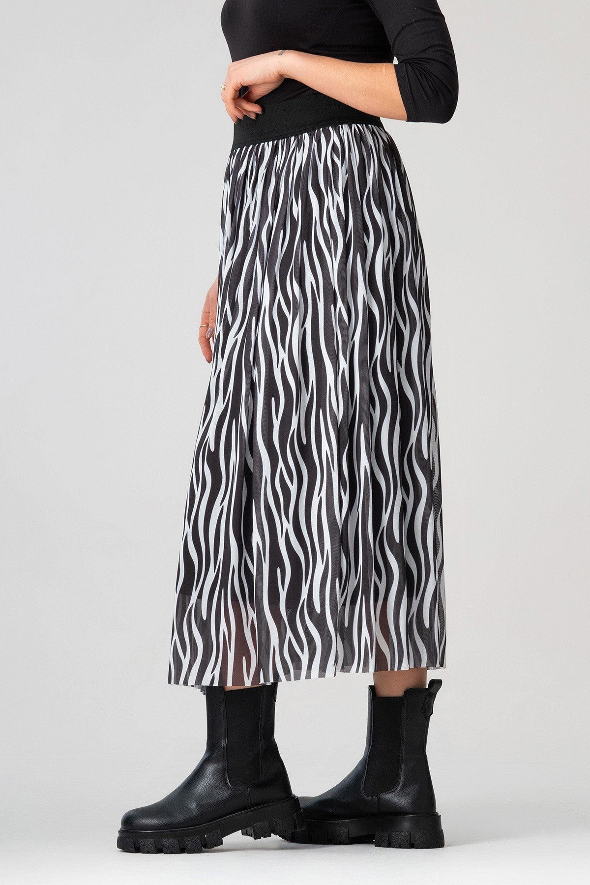 Bold & Young Kadın Siyah Beyaz Zebra Baskılı Astarlı Beli Lastikli Tül Etek