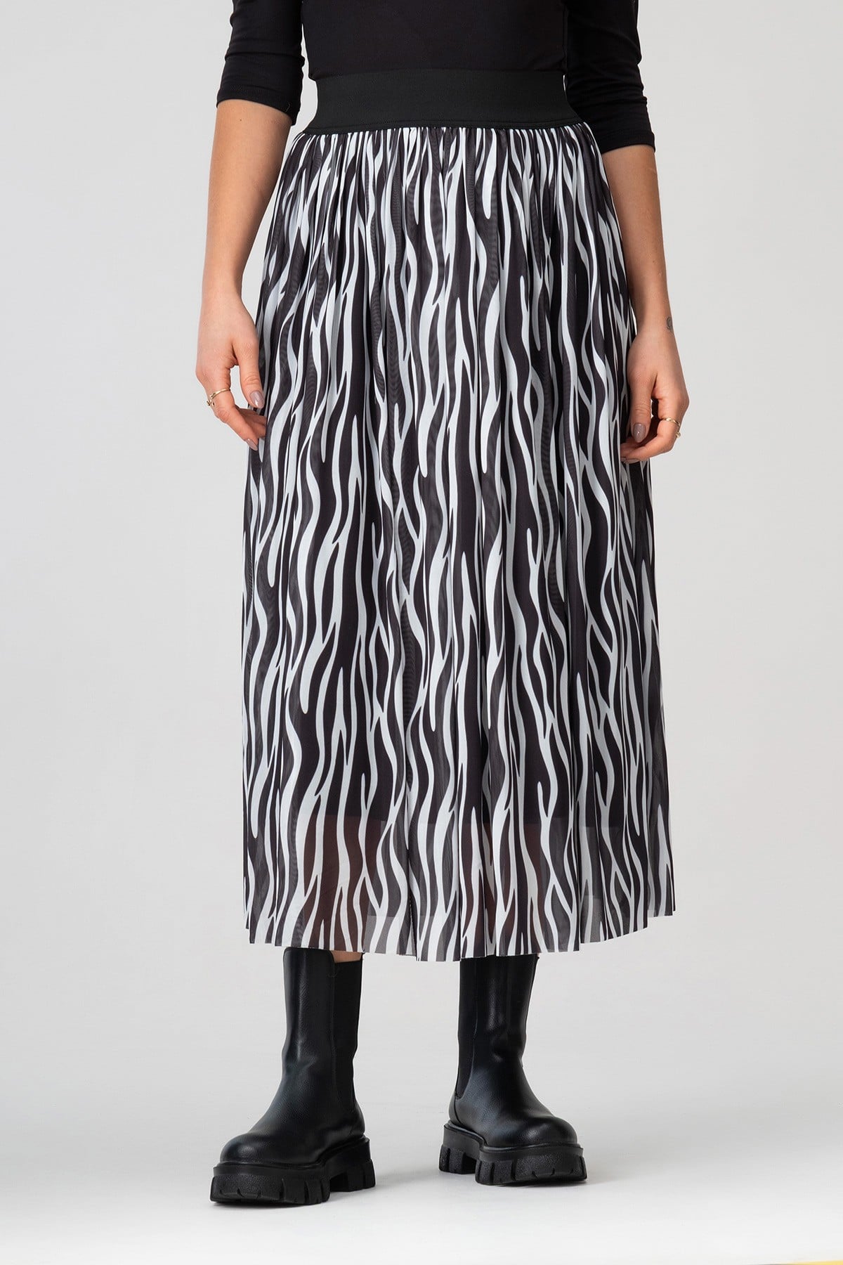 Bold & Young Kadın Siyah Beyaz Zebra Baskılı Astarlı Beli Lastikli Tül Etek