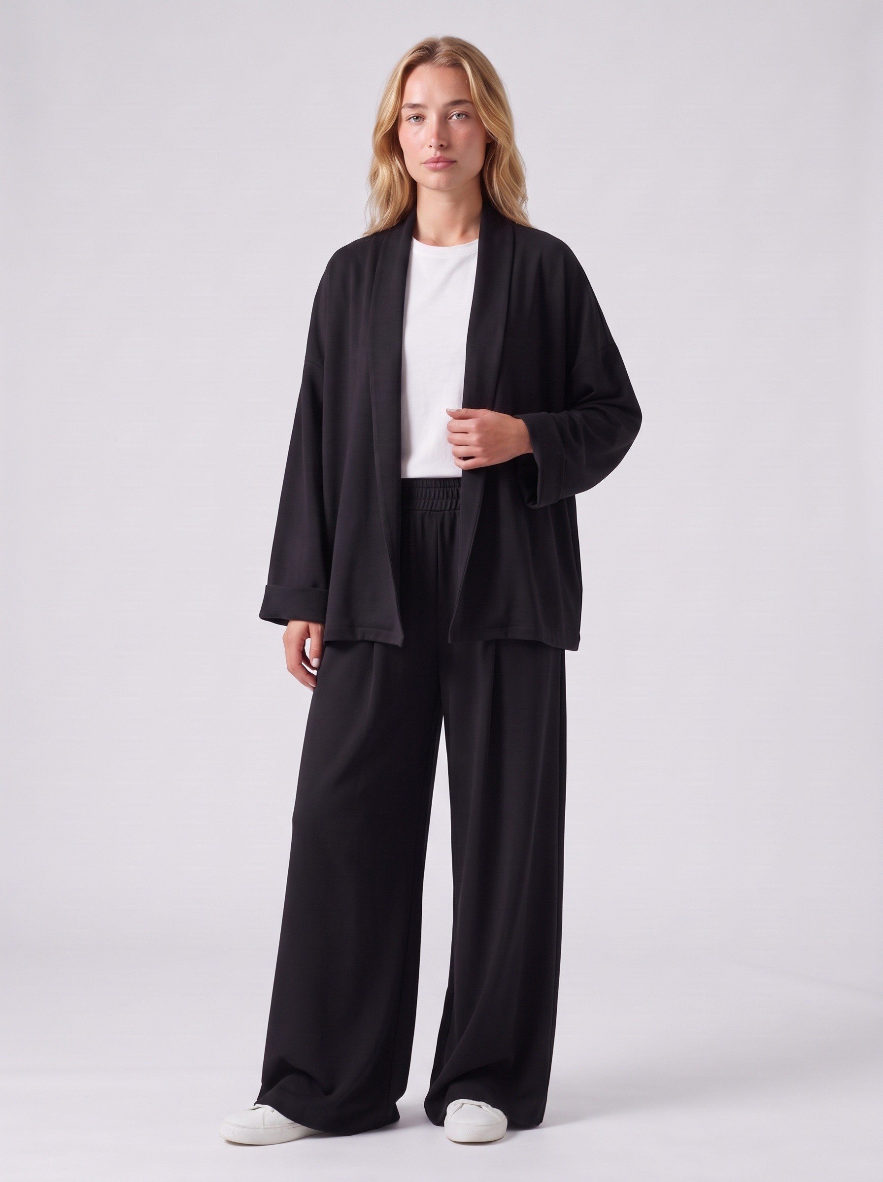 Bold & Young Kadın Siyah Modal Kumaş Beli Lastikli Ön Pileli Bol Paça Pantolon