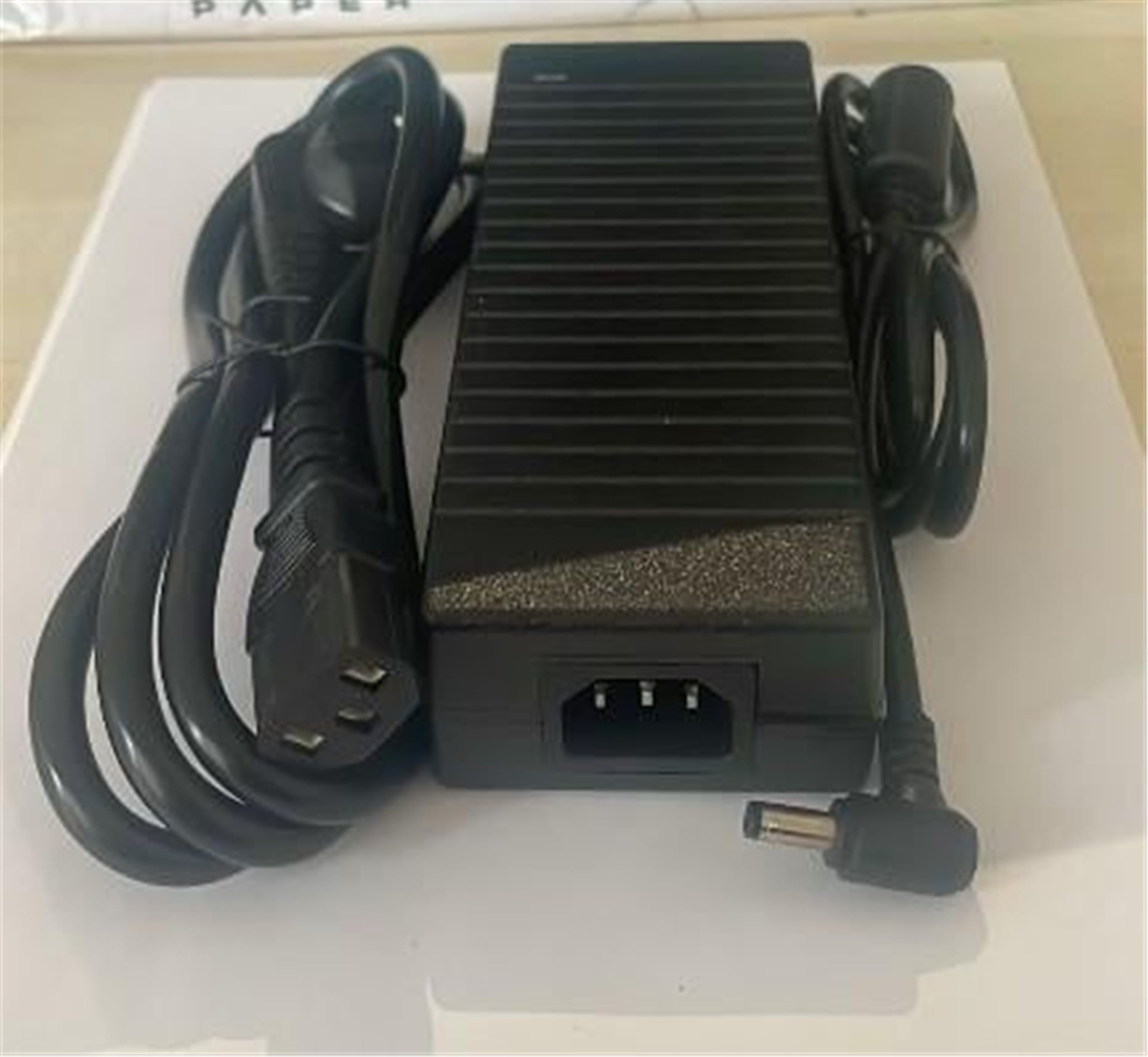Mert-er Elektronik POWERMASTER 12 VOLT - 10 AMPER 5.5*2.5 MM L UÇLU PLASTİK KASA MASAÜSTÜ (C7 POWER KABLO) - Kategorisiz