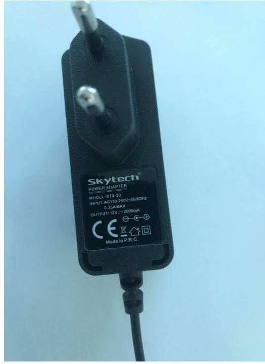 SKYTECH STX-20 12 VOLT - 2 AMPER 5.5*2.5 UÇLU PLASTİK KASA PRİZ TİPİ ADAPTÖR