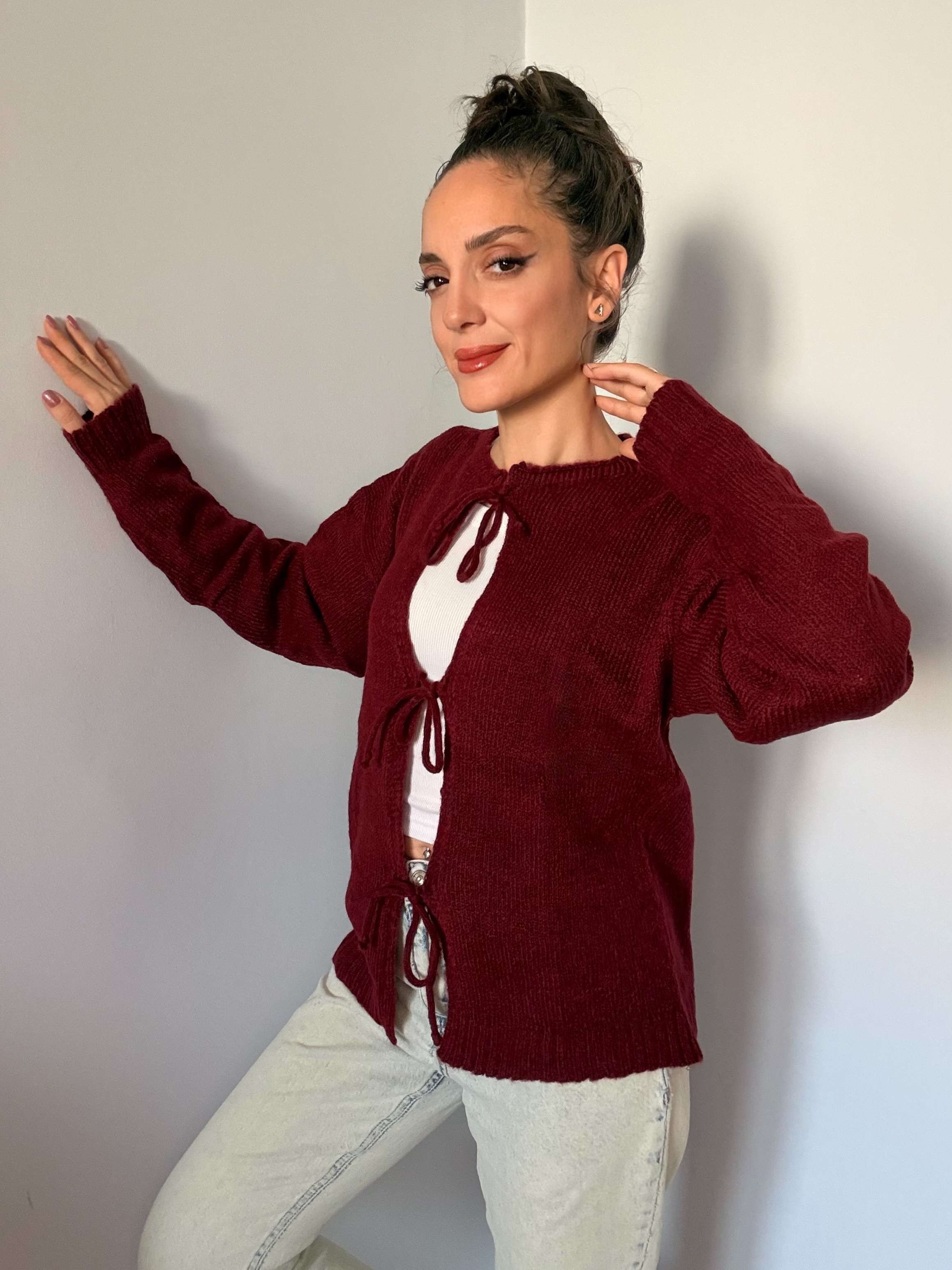 Bordo Önden Bağlamalı Triko Hırka