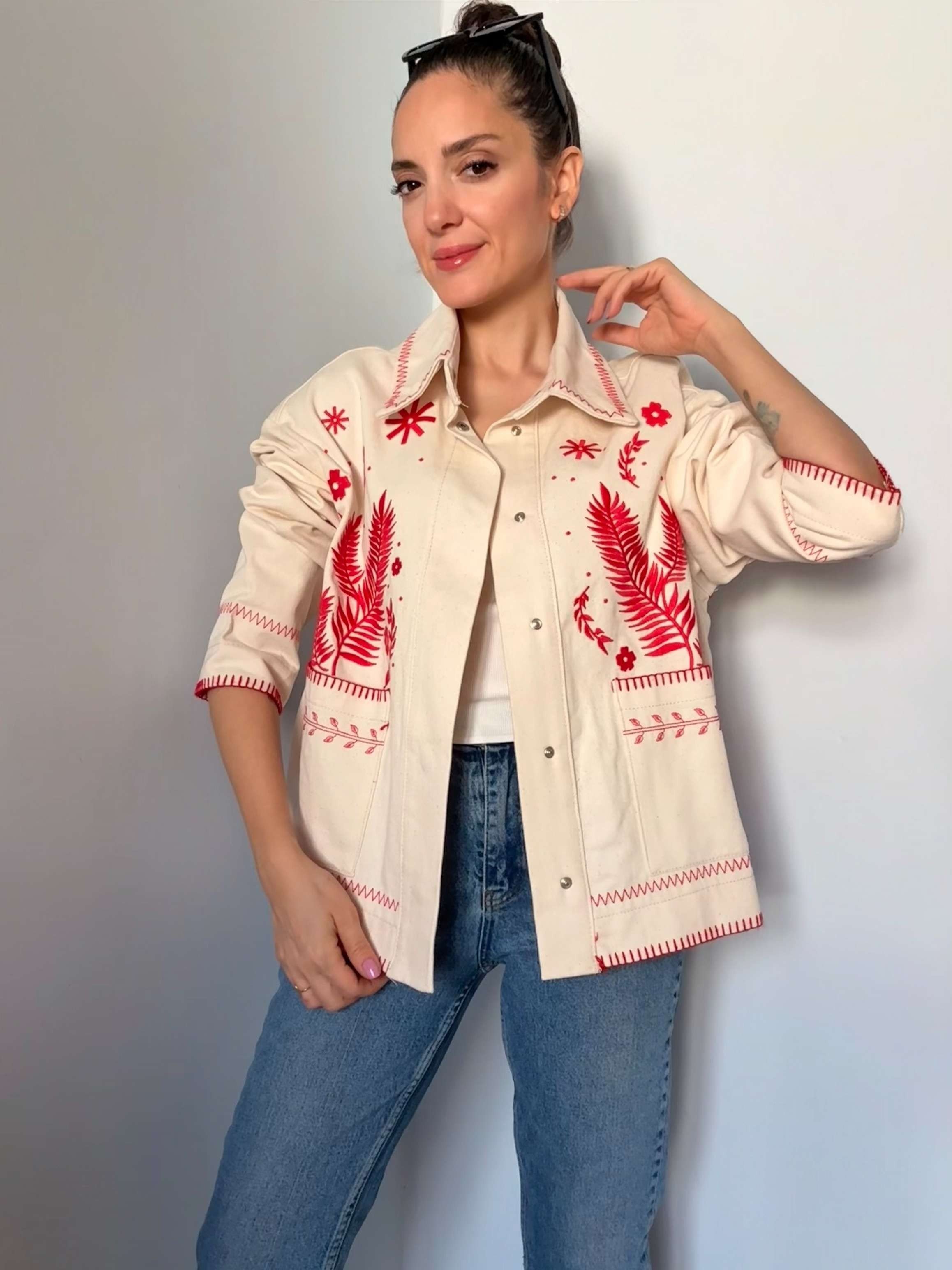 Kırmızı Nakışlı Premium Gabardin Ceket