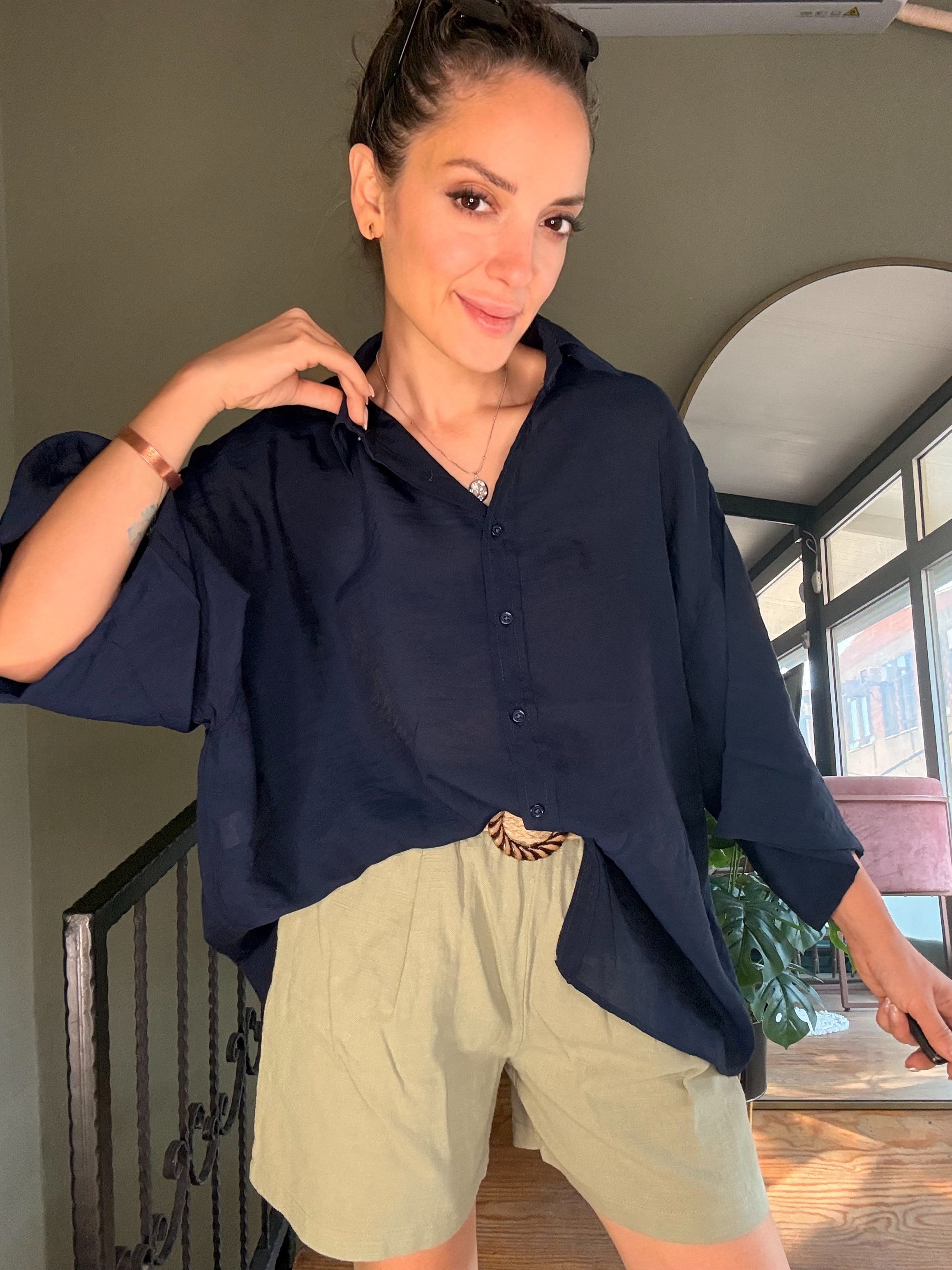 Lacivert Kısa Kollu Rahat Kalıp Dökümlü Gömlek