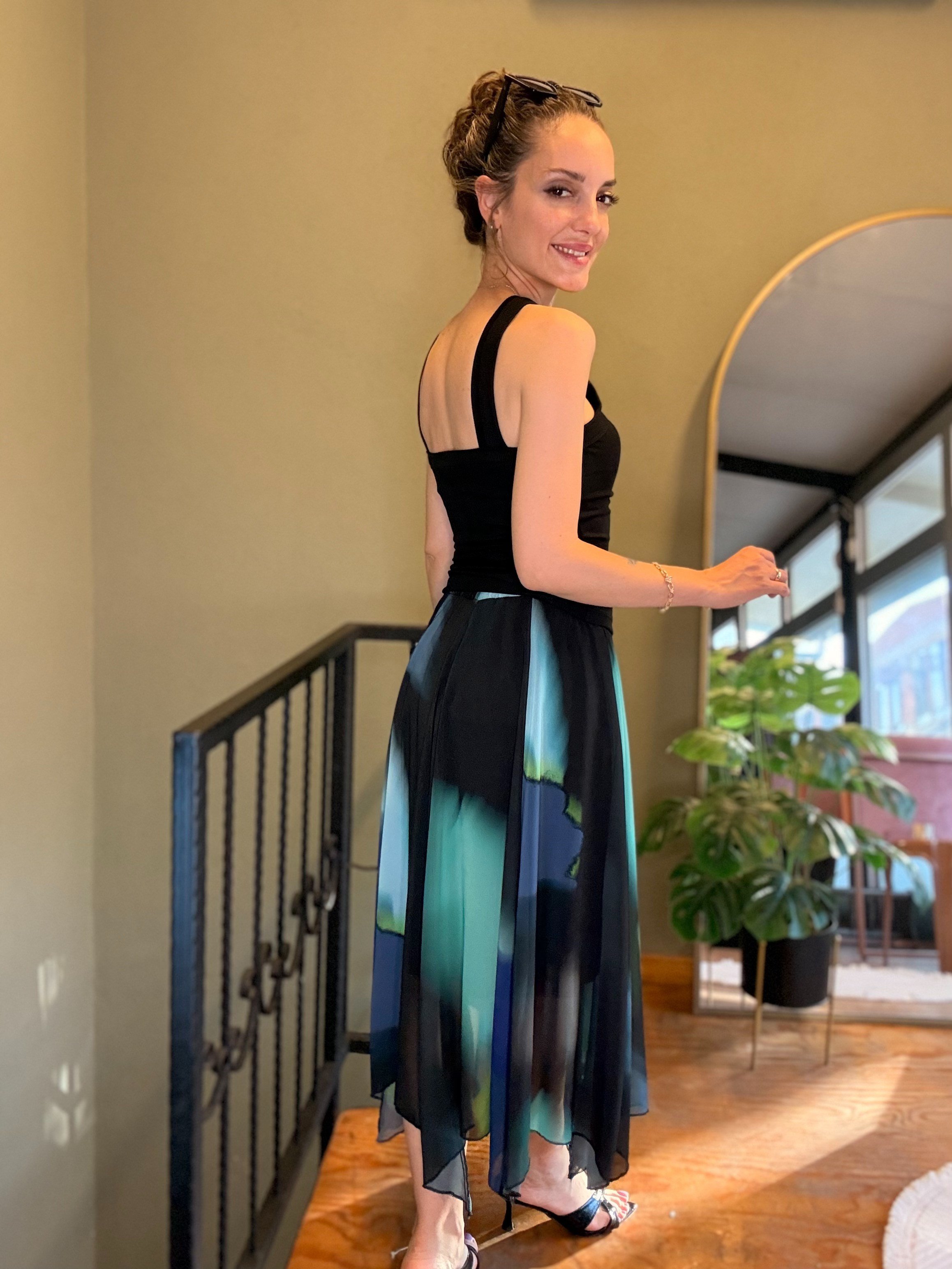Mavi Batik Desen Asimetrik Şifon Etek