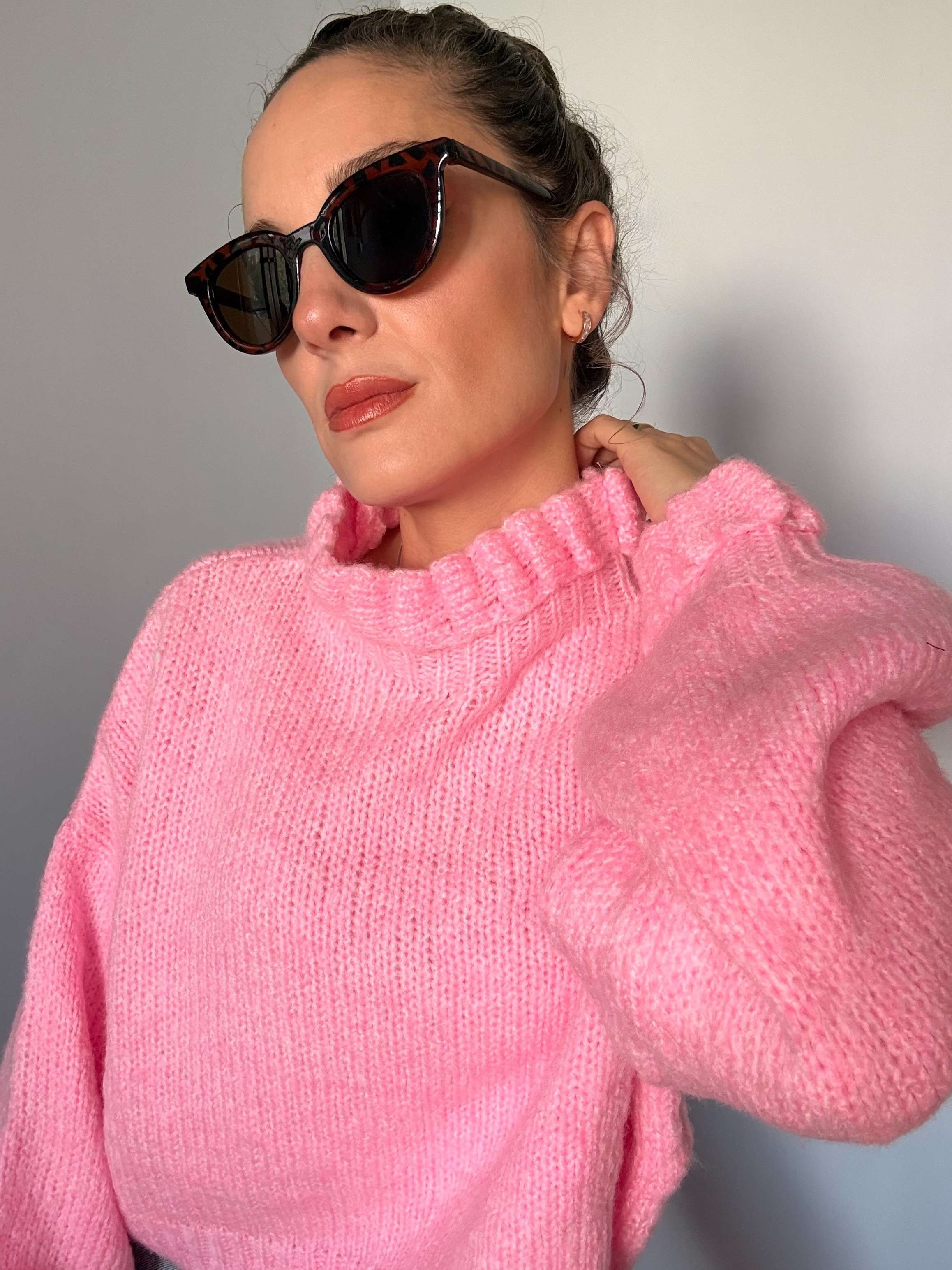 Pembe Fırfır Detay Crop Kazak