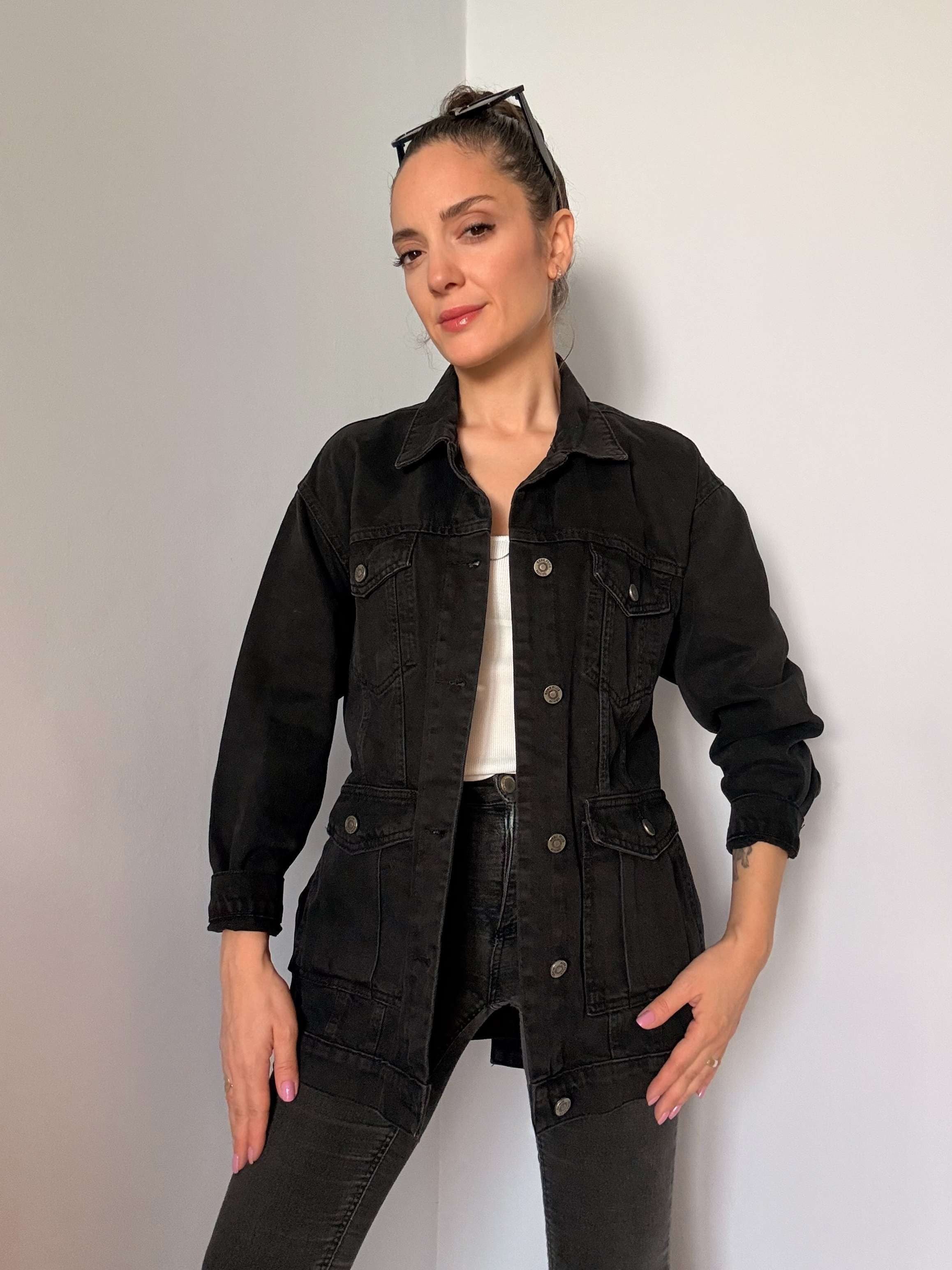 Siyah Kuşak Detaylı Denim Ceket