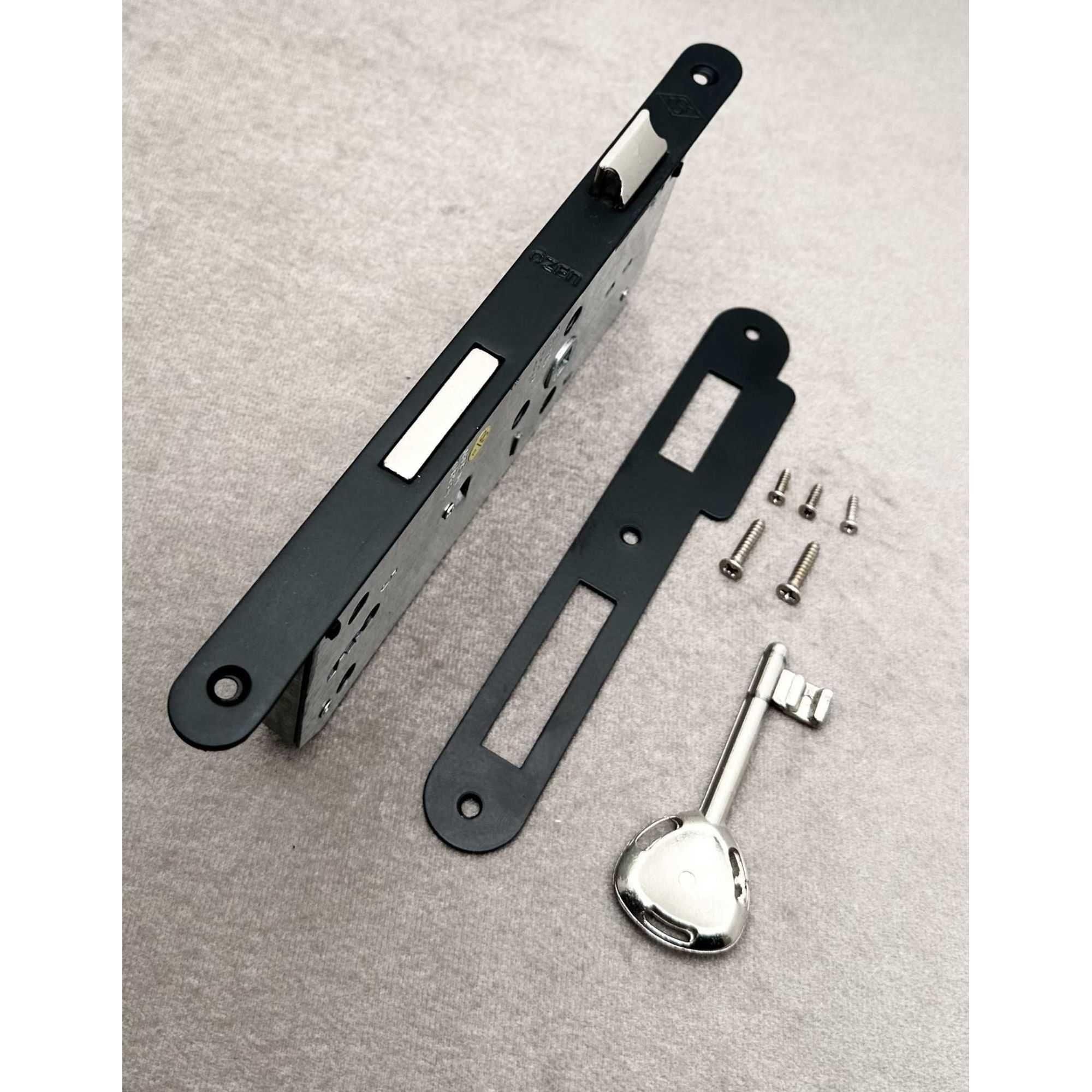 Özen Handles Mat Siyah İç Kapı Gömme Oda Kilit 40/90/23 Oval 40 Mm 1 Adet-ÖZEN METAL