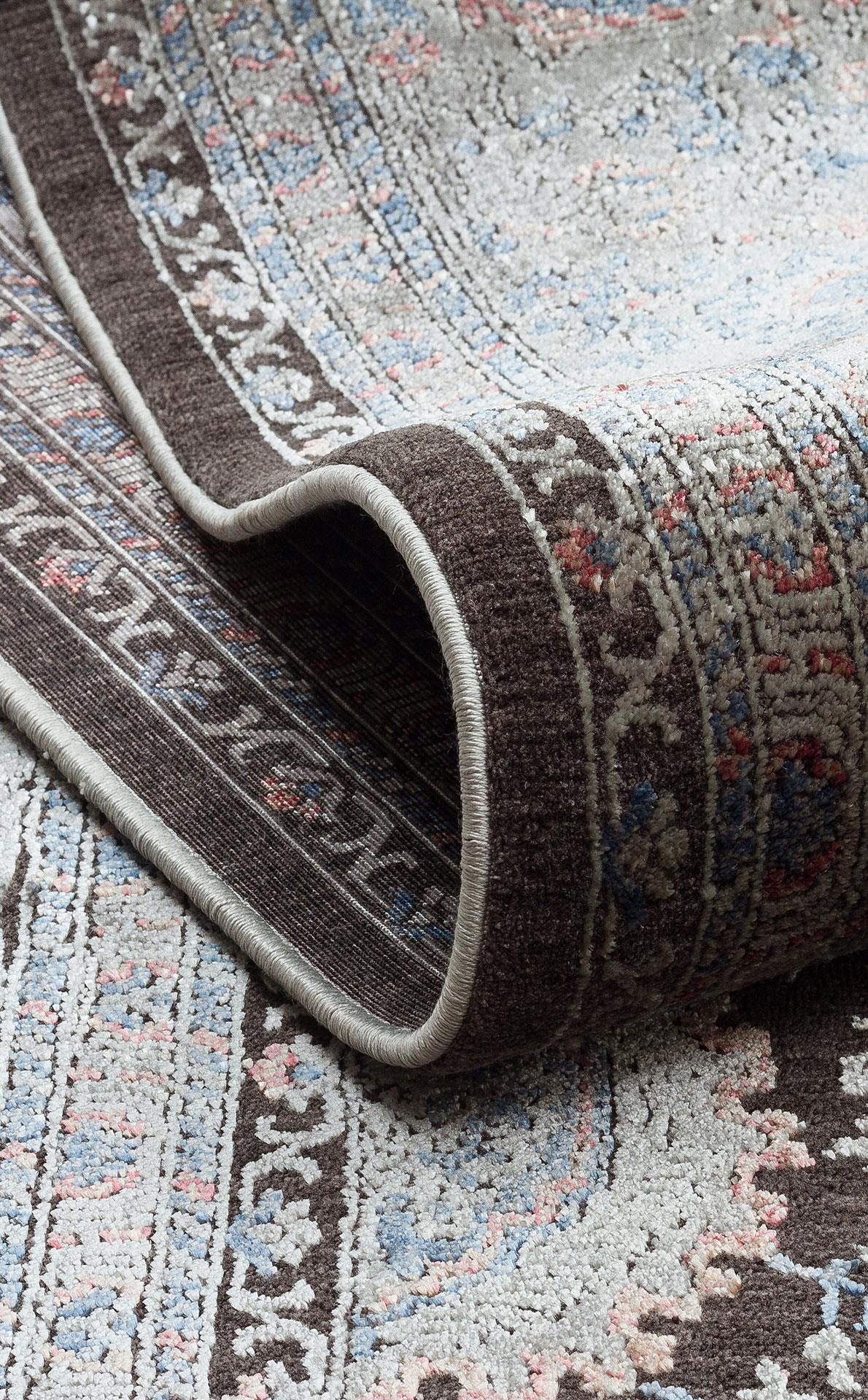Özel Boyama İşlemi İle Üretilen Yüksek Alçak Dokuya Sahip Zengin Renkli Şık Salon Halısı