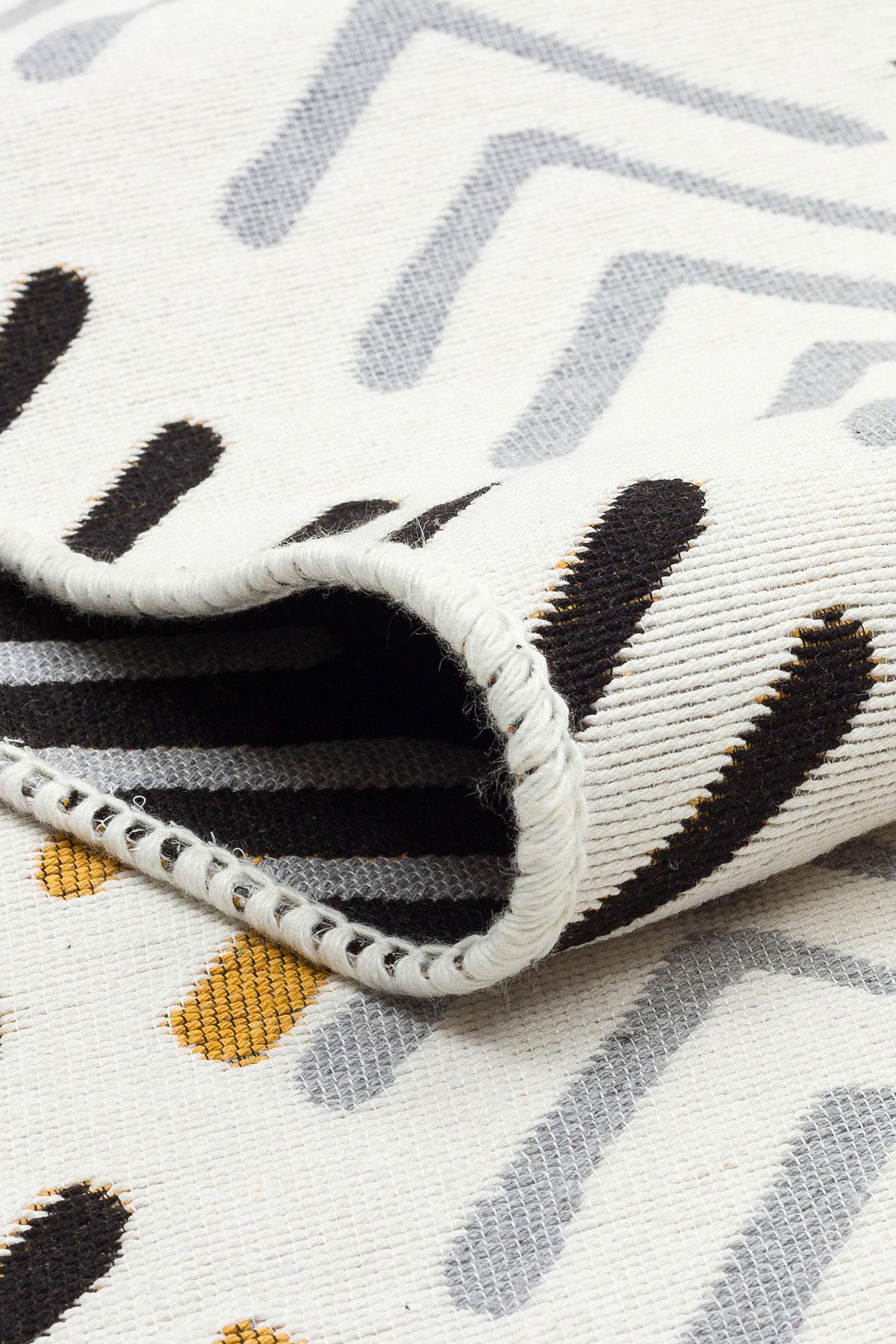 Yıkanabilir Çift Taraflı Modern Desenli Dokuma Kilim