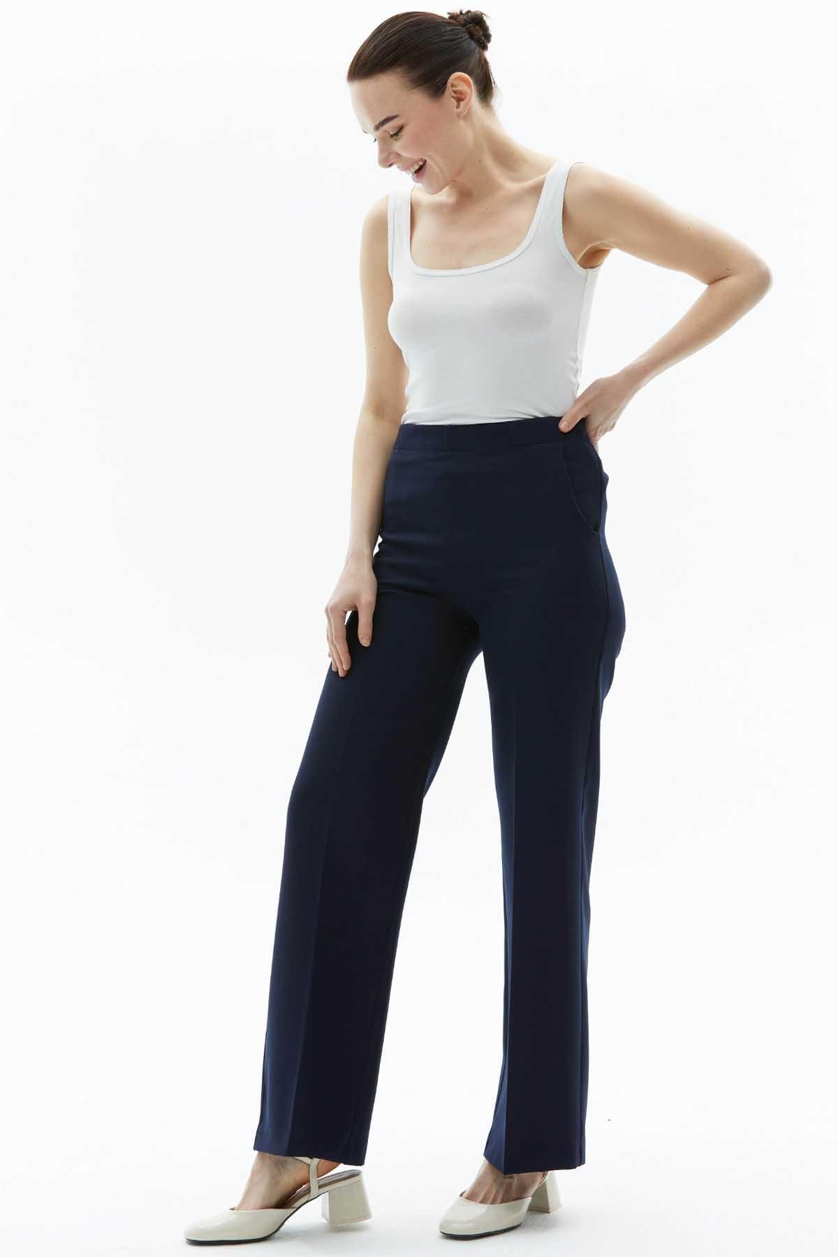 Beli Lastikli Yandan Cep Bol Paça Pantolon  /  LACİVERT