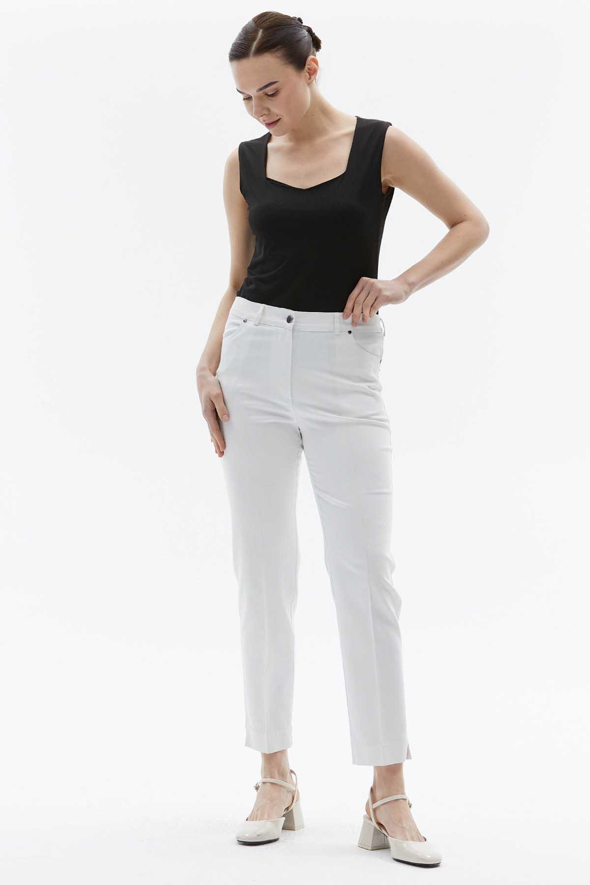 Beli Yarım Lastikli Spor Cep Pantolon  /  BEYAZ