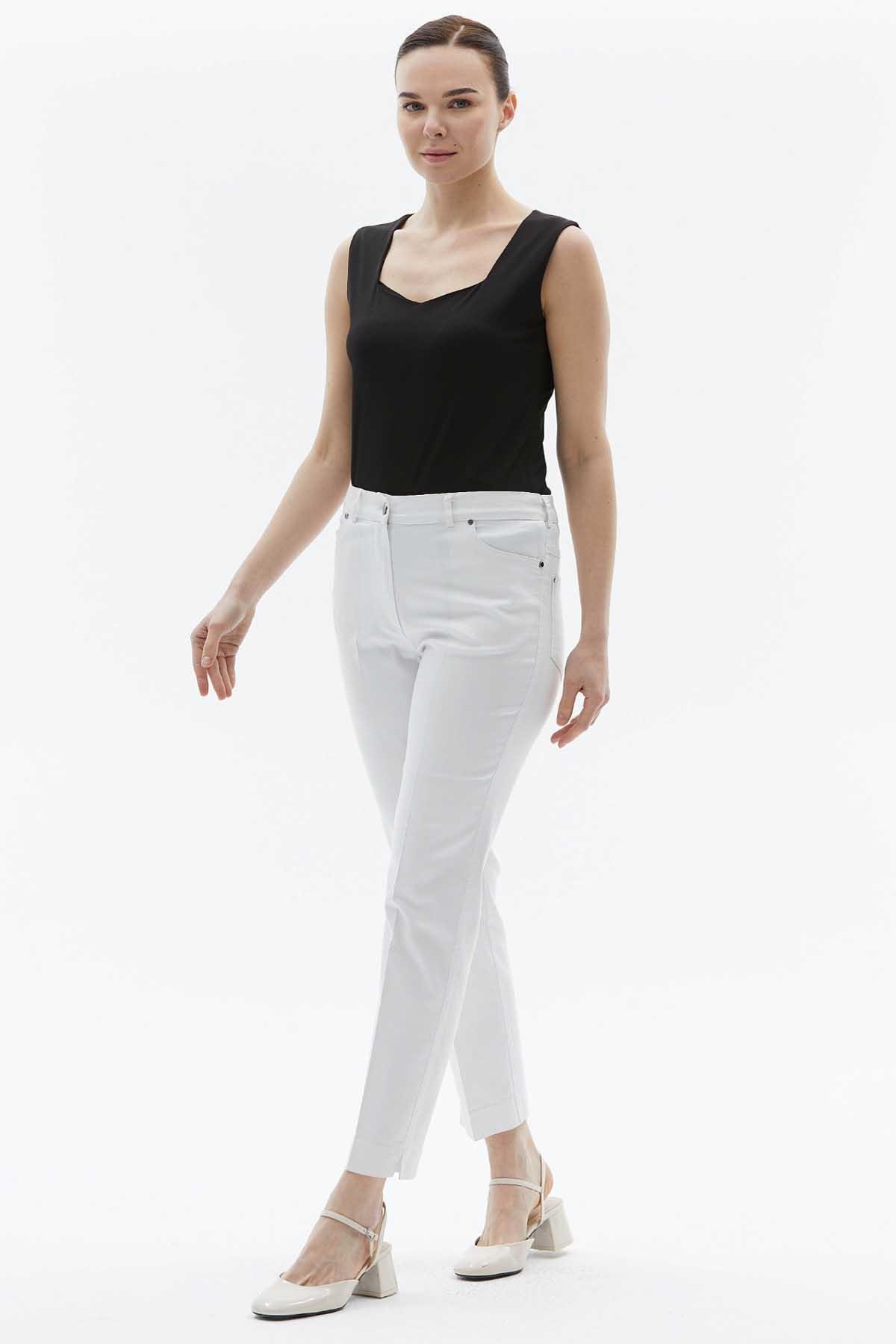 Beli Yarım Lastikli Spor Cep Pantolon  /  BEYAZ