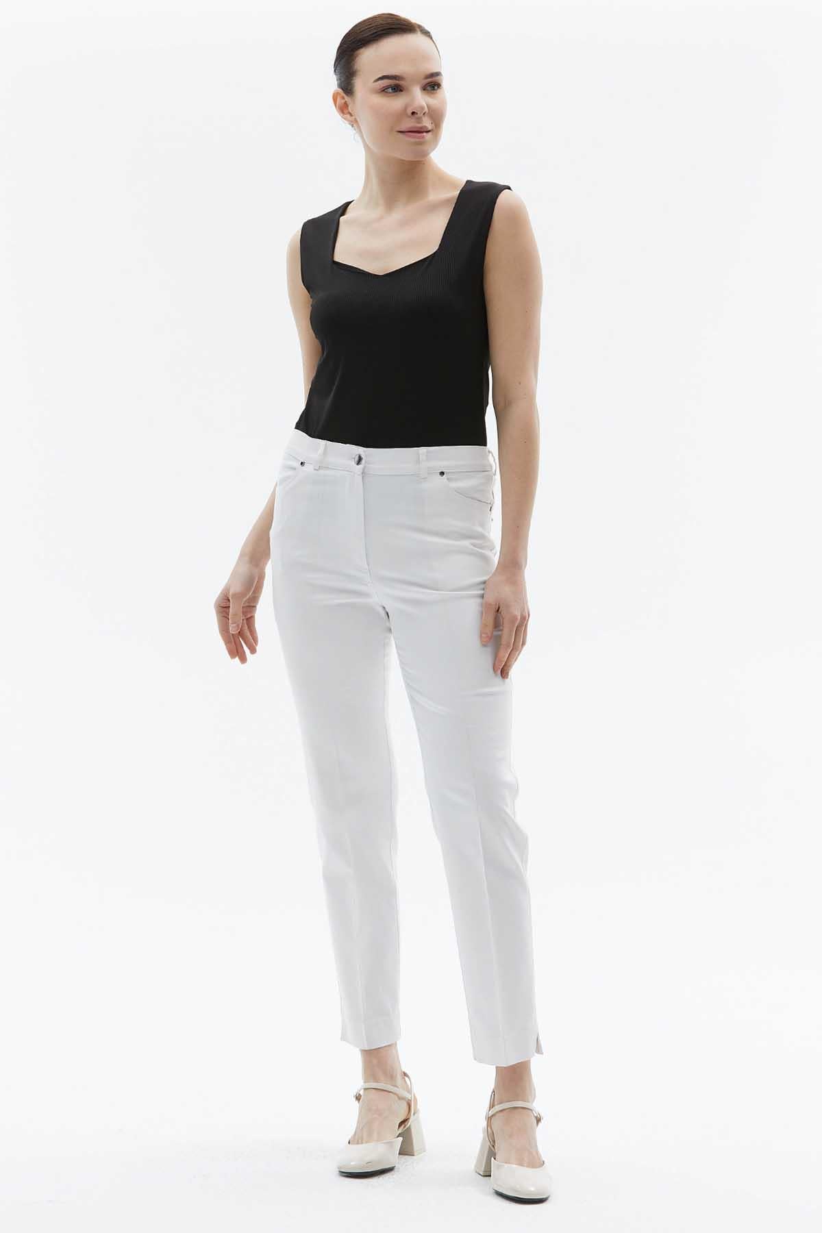 Beli Yarım Lastikli Spor Cep Pantolon  /  BEYAZ