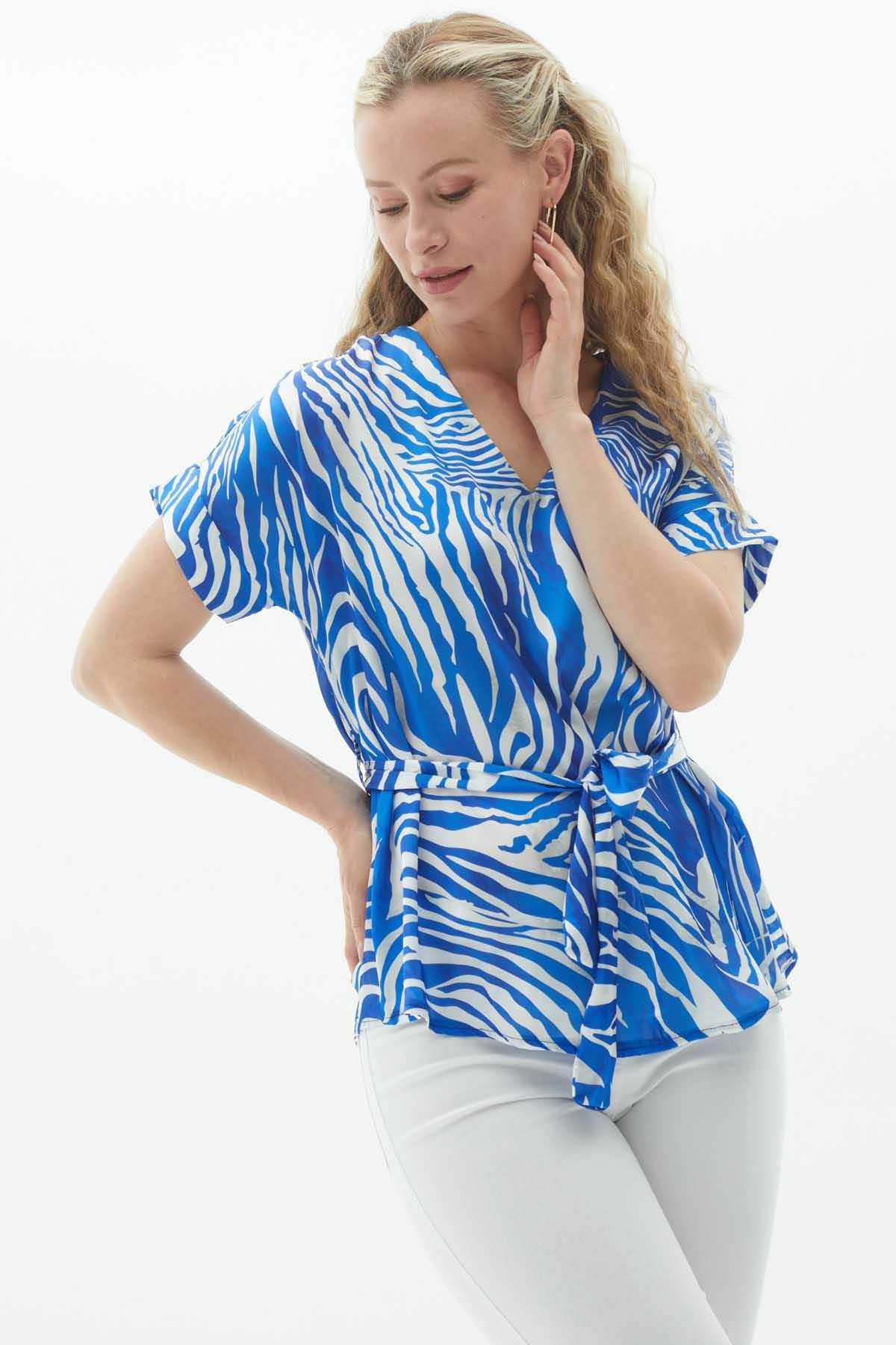 V Yaka Düşük Kol Zebra Desen Bluz  /  SAKS
