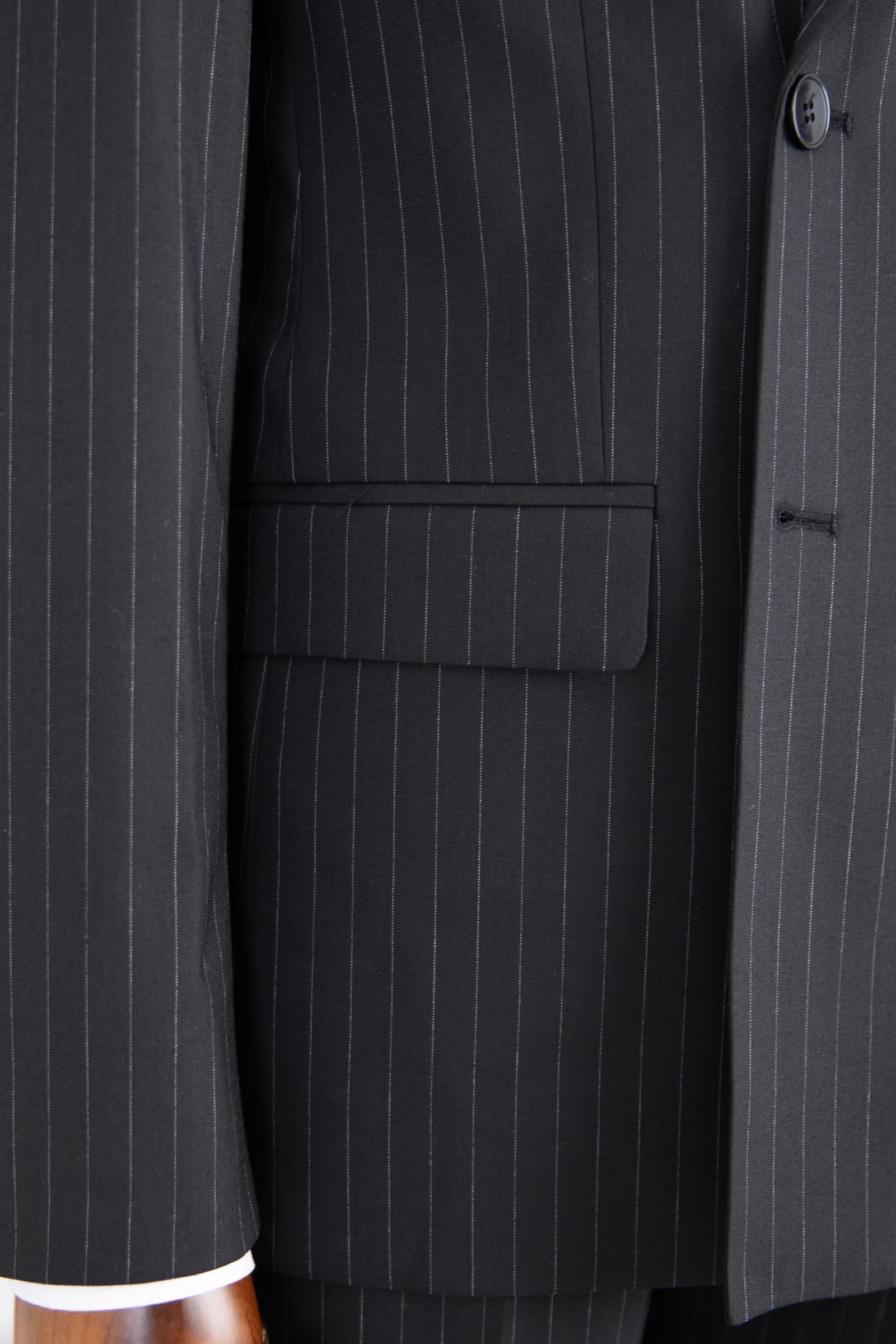 Erkek Çizgili Kırlangıç Yaka Kruvaze Takım Elbise Modern Fit Siyah