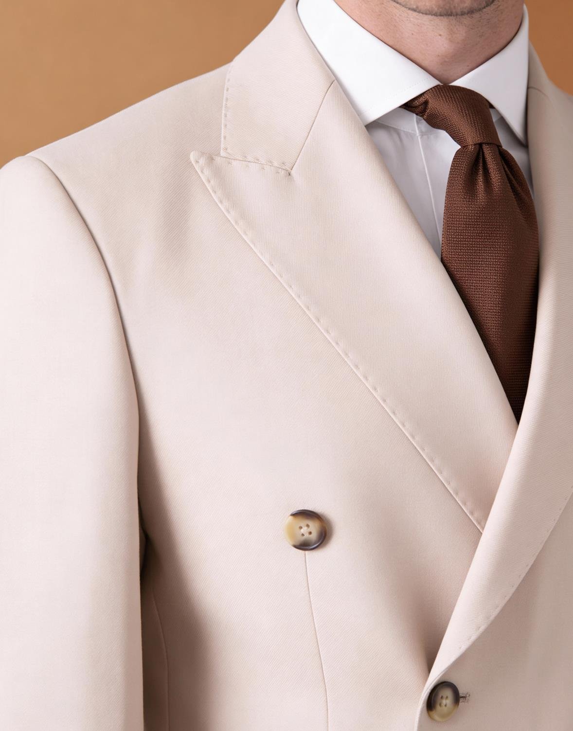 Erkek Kruvaze Takım Elbise Puntolu Kırlangıç Yaka  Modern Fit Bej