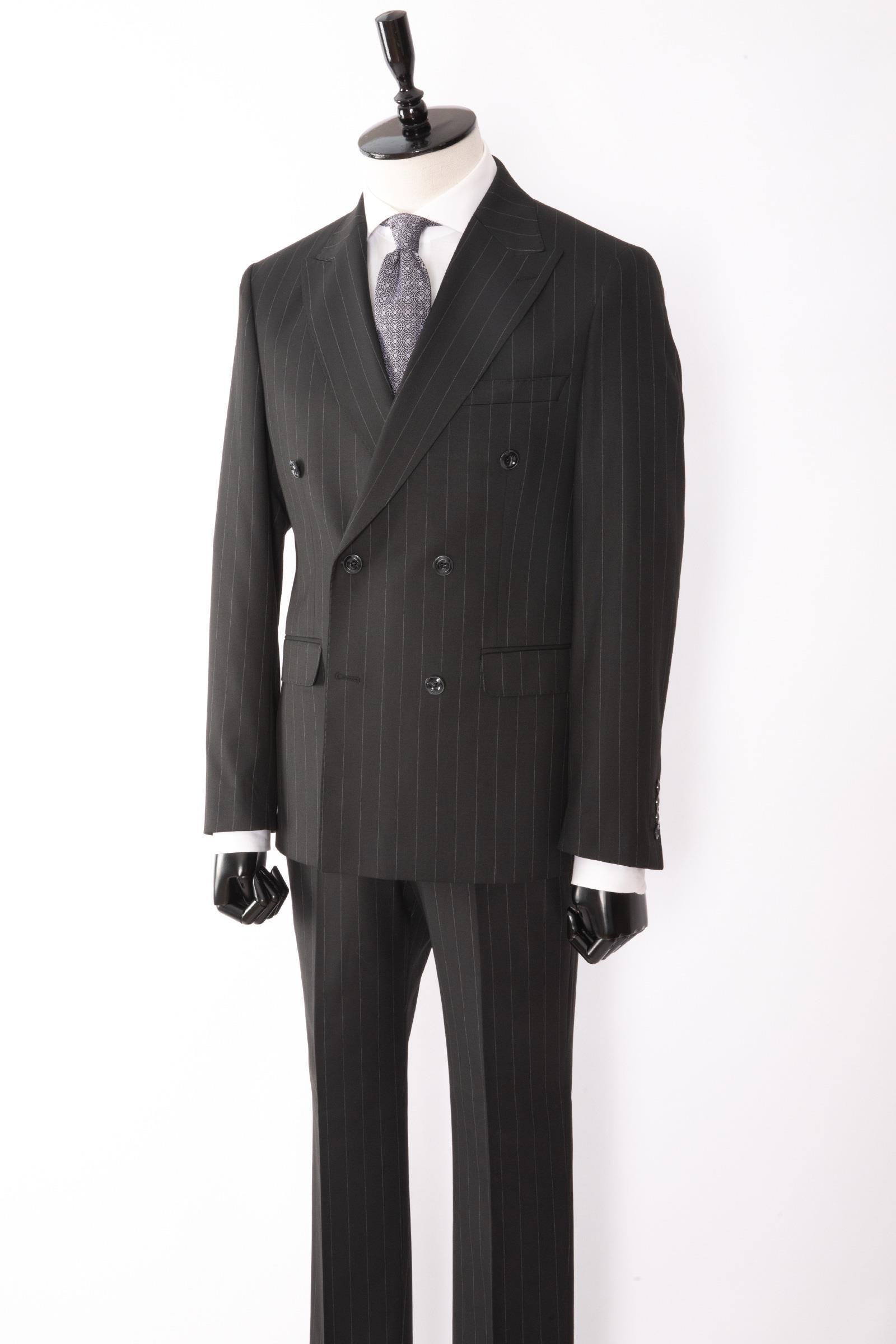 Erkek Soft Çizgili Kırlangıç Yaka Kruvaze Takım Elbise Modern Fit Siyah