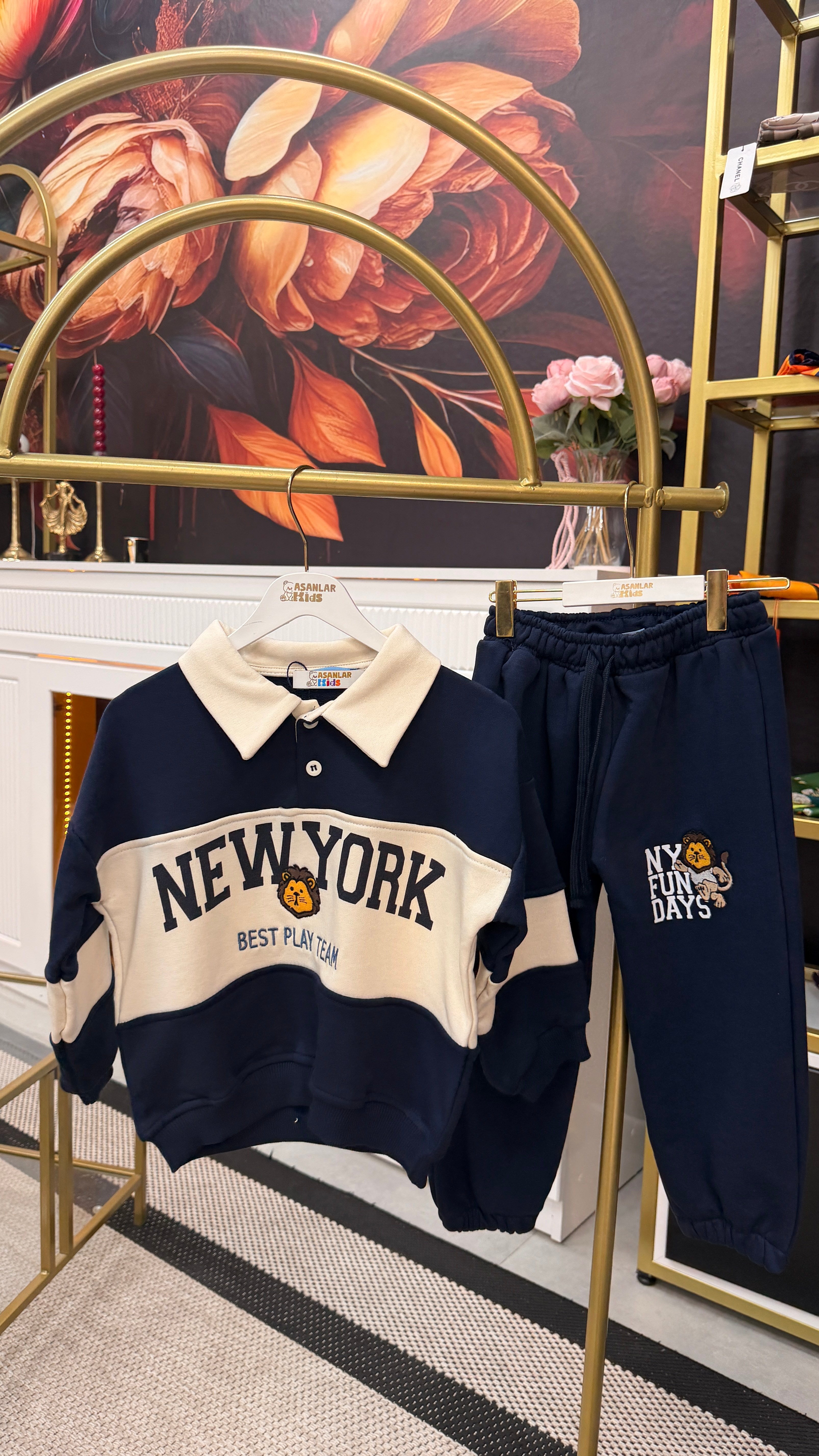 New York Aslan Detaylı Takım