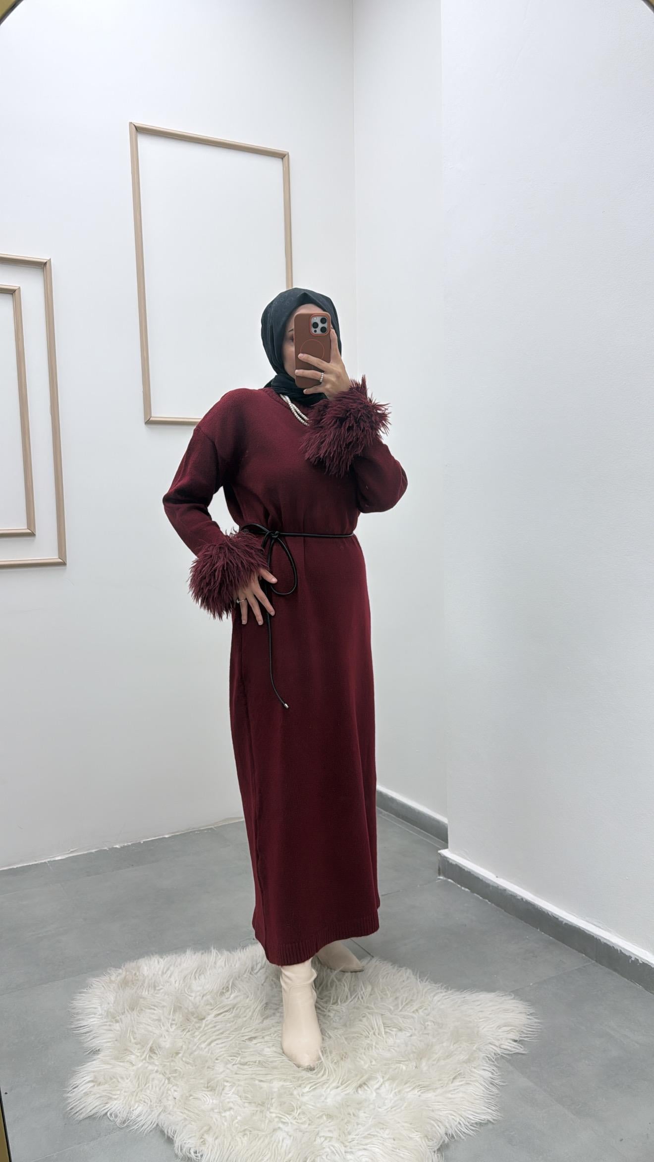 Otriş Detaylı Bordo Elbise