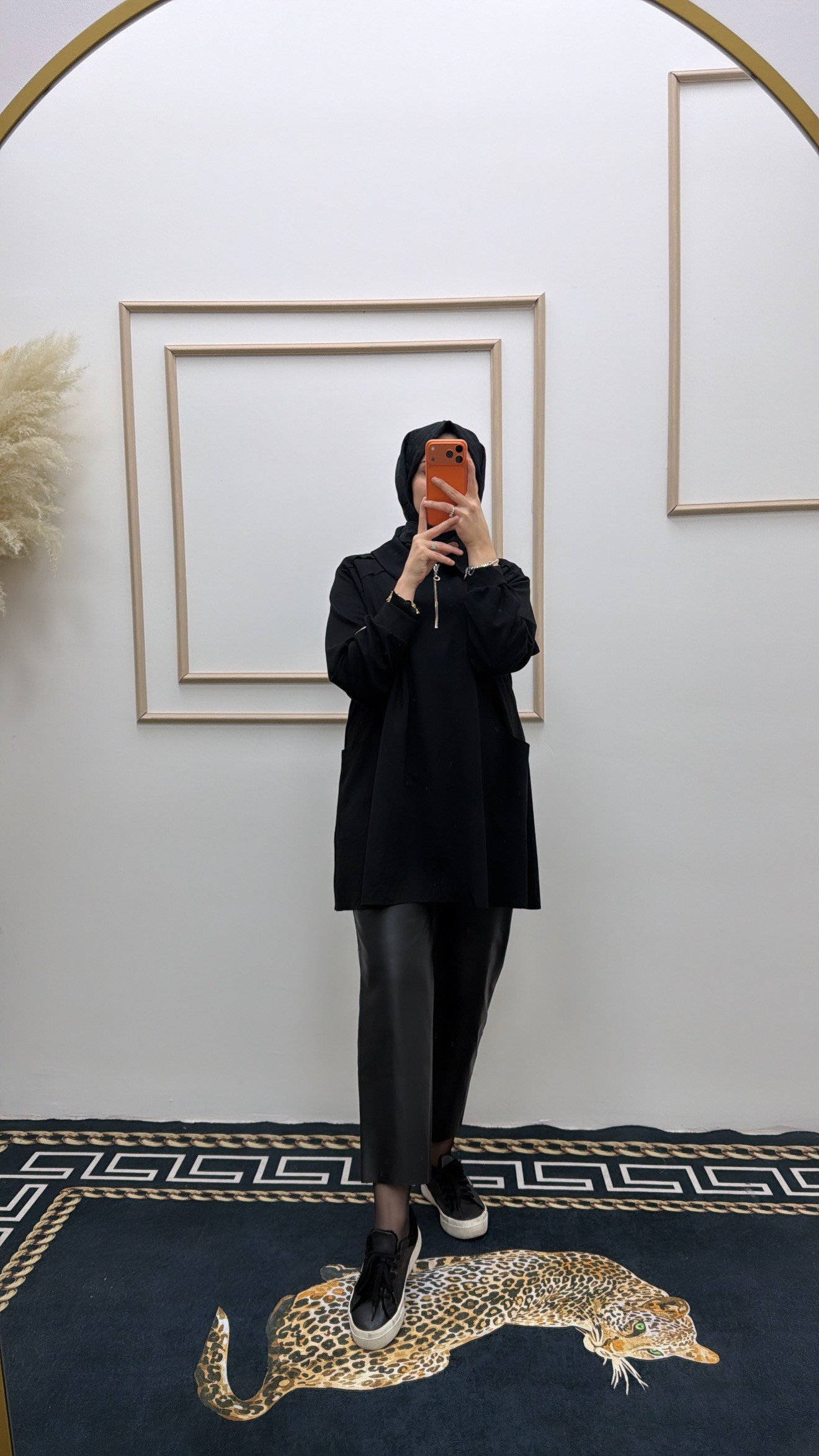 Siyah Polo Yaka Tunik