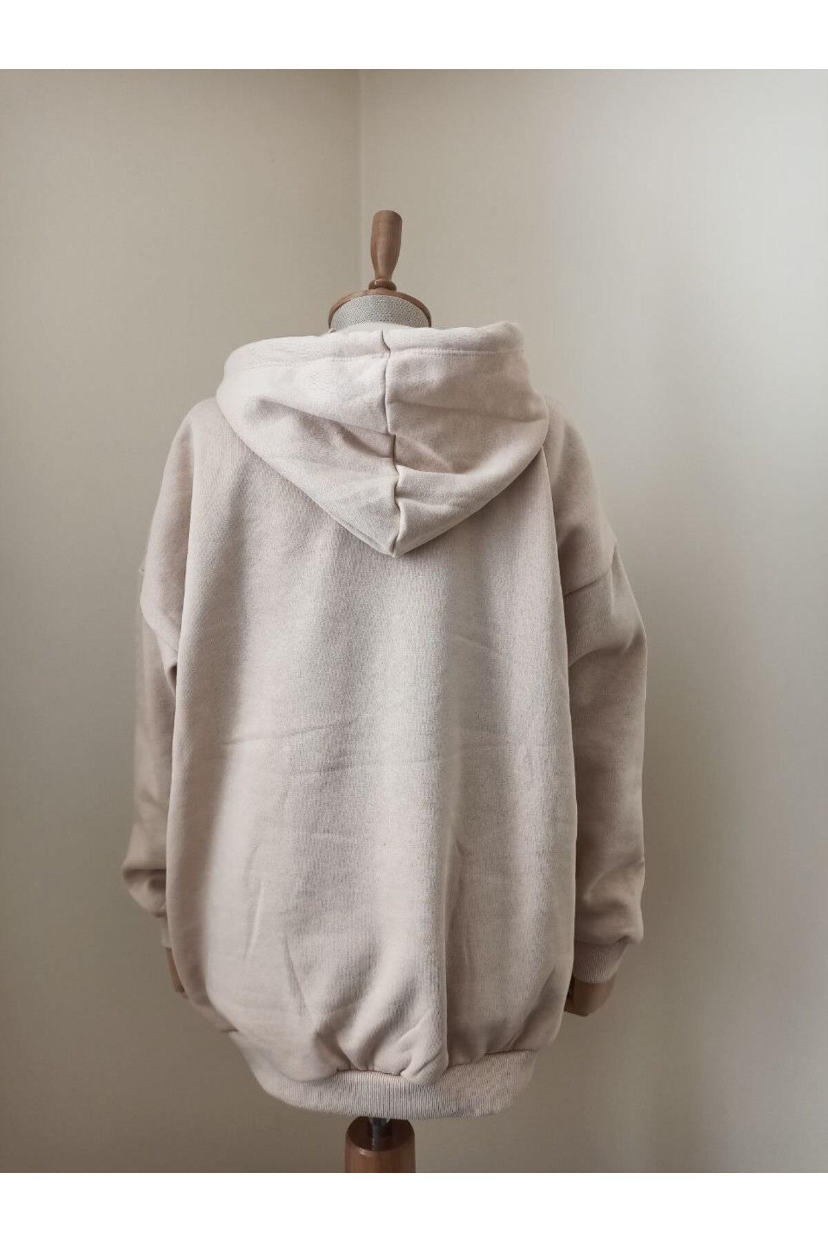 Yazı Detaylı Şardonlu Kapüşonlu Sweatshirt Siyah